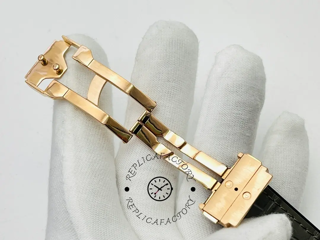 Hublot Classic Fusion 542.OX.1181.LR.1704 deployant clasp close-up, metal folding buckle detail.