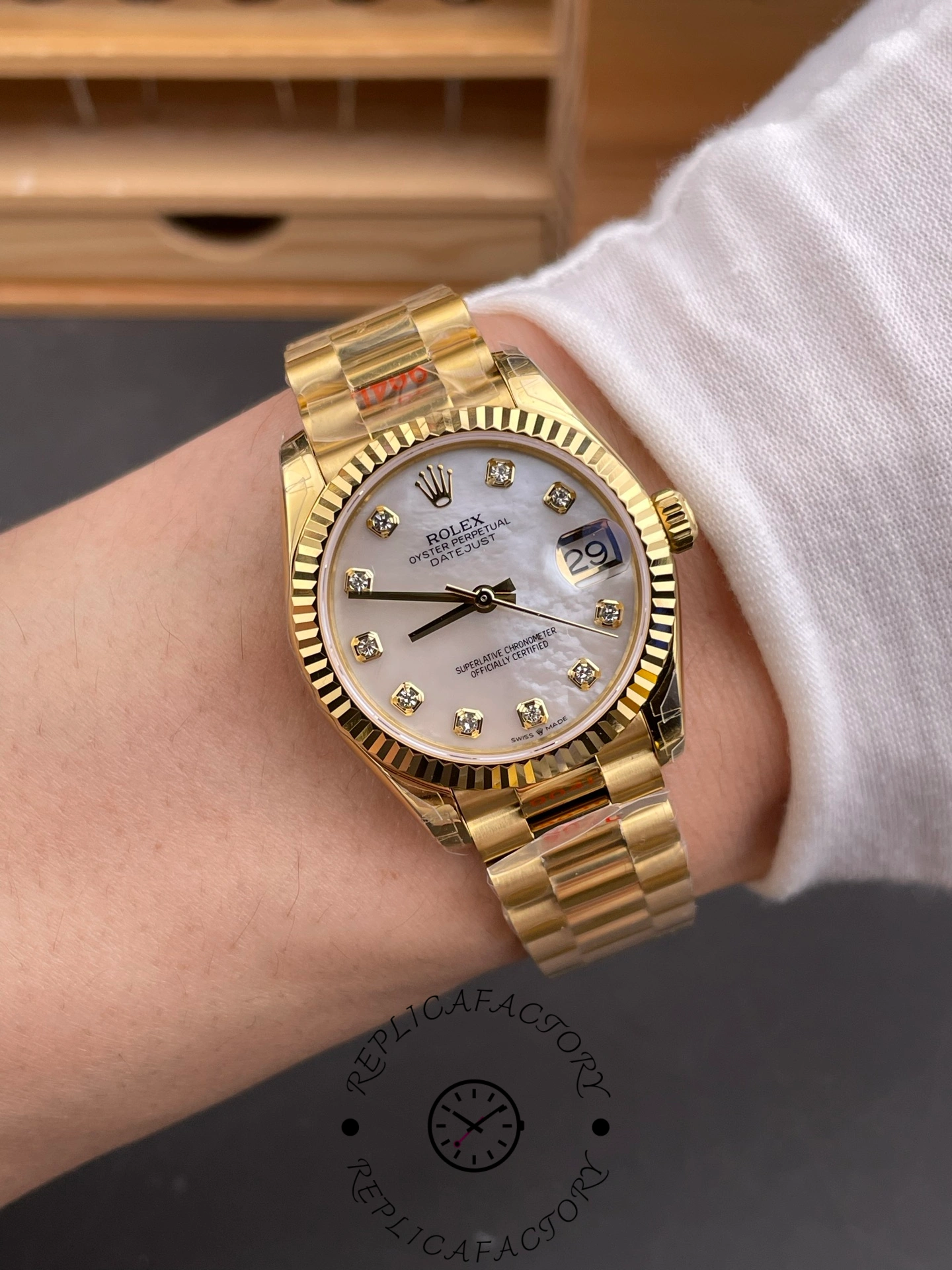 Rolex Datejust 31 Yellow Gold Mother-of-Pearl Diamond Dial M278278-0010 Women's Watch