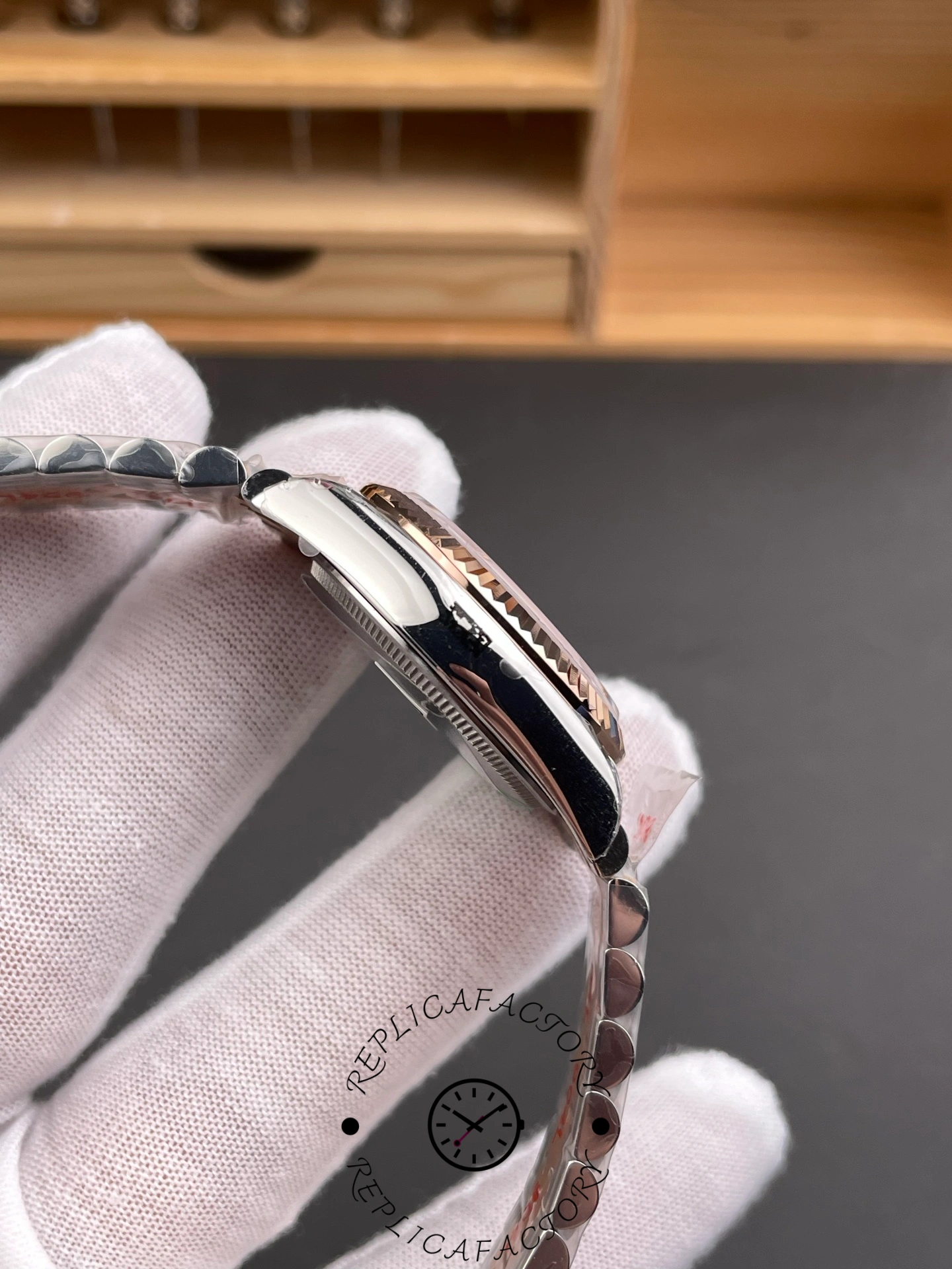 Rolex Datejust 31mm Stainless Steel and Rose Gold m278271 0010 Rose Index Jubilee ladies watch