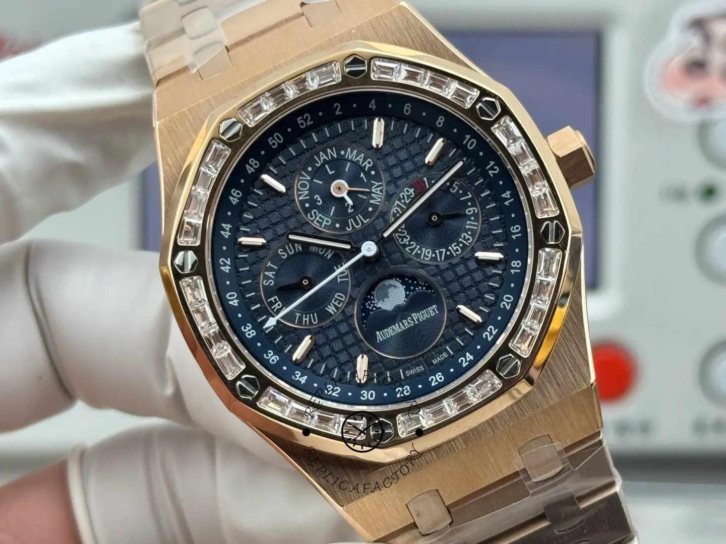 AP 26598BC.ZZ.1220BC.01 Royal Oak 41 Blue Dial 1:1 Clone Rose Gold