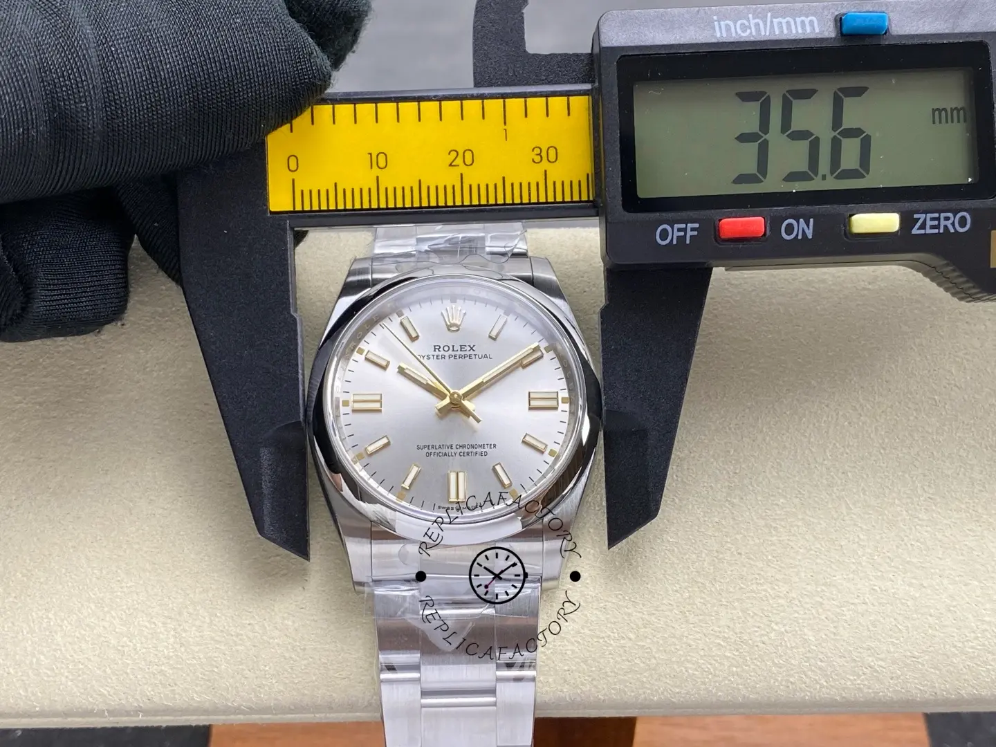 Rolex Oyster Perpetual 41 Silver Dial Steel M124300 0001 Men's Watch
