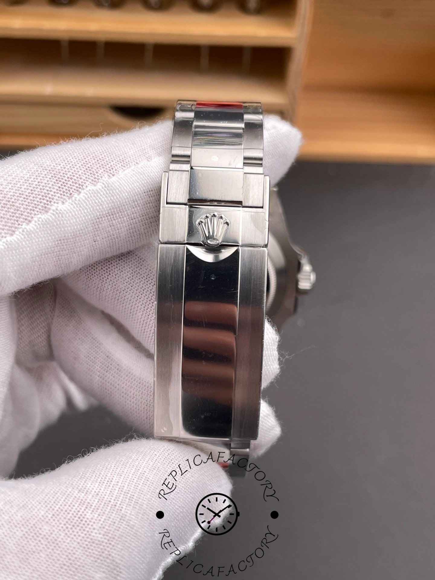 Rolex Submariner 116619LB White Gold Blue Dial 40mm Mens Replica Watch