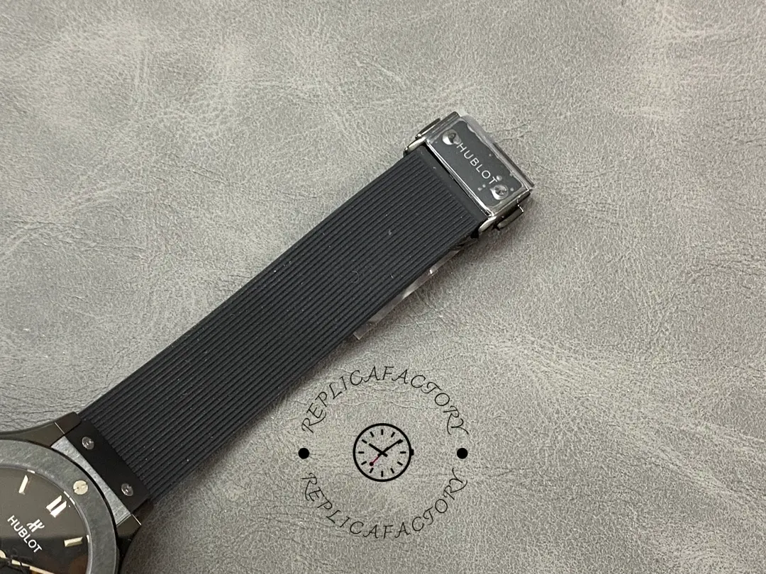 Hublot Classic Fusion 565.CM.1470.RX Lady 38 MM