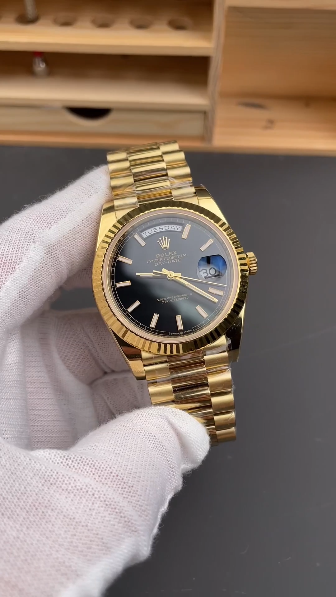 Rolex Day Date 40mm Yellow Gold President Black Dial m228238 0067