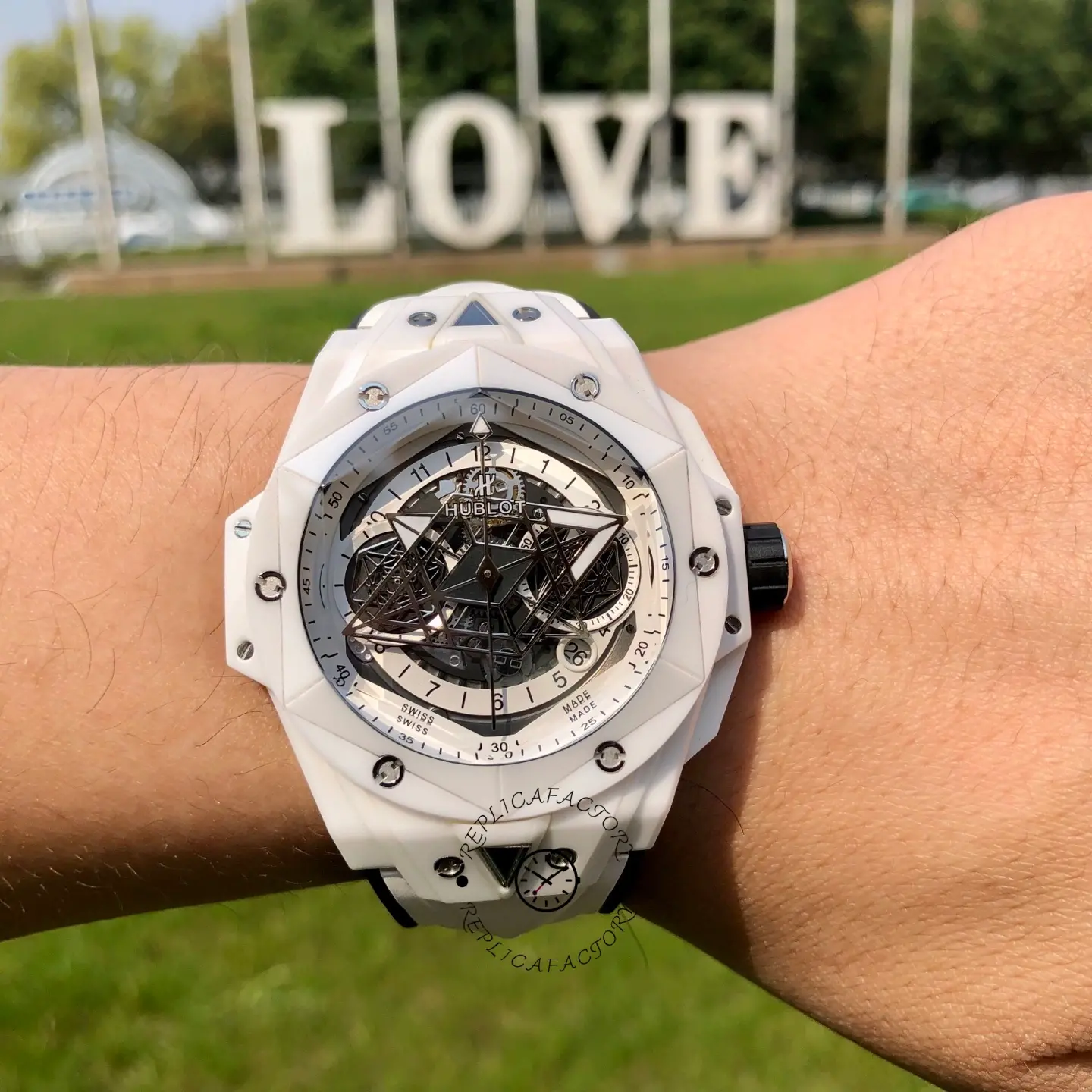 Replica Hublot Big Bang Sang Bleu 418.HX.2001.RX.MXM21 Automatic Ceramic