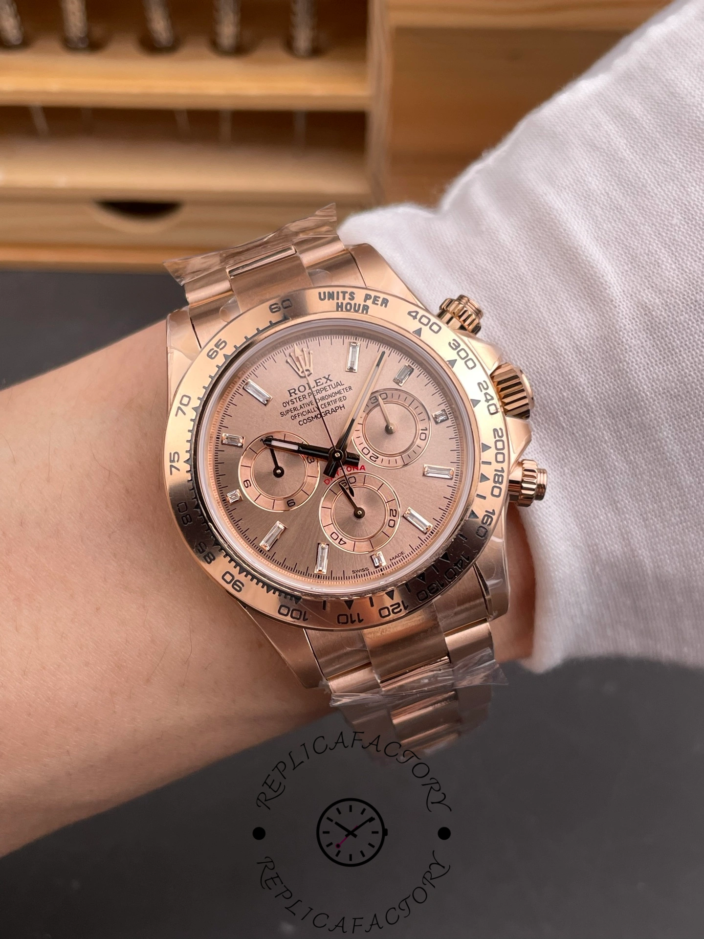 Rolex Daytona Everose Gold Rose Diamond Baguette 40mm 116505