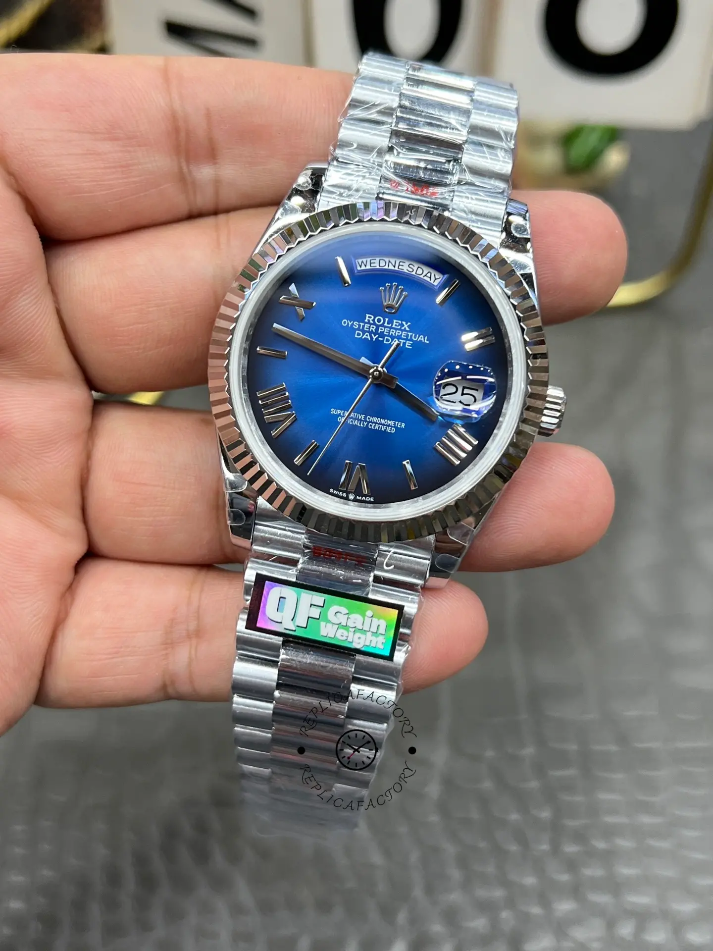 Rolex Day-Date 40MM White Gold 228239-0076 Blue Ombré Dial 1:1 Clone