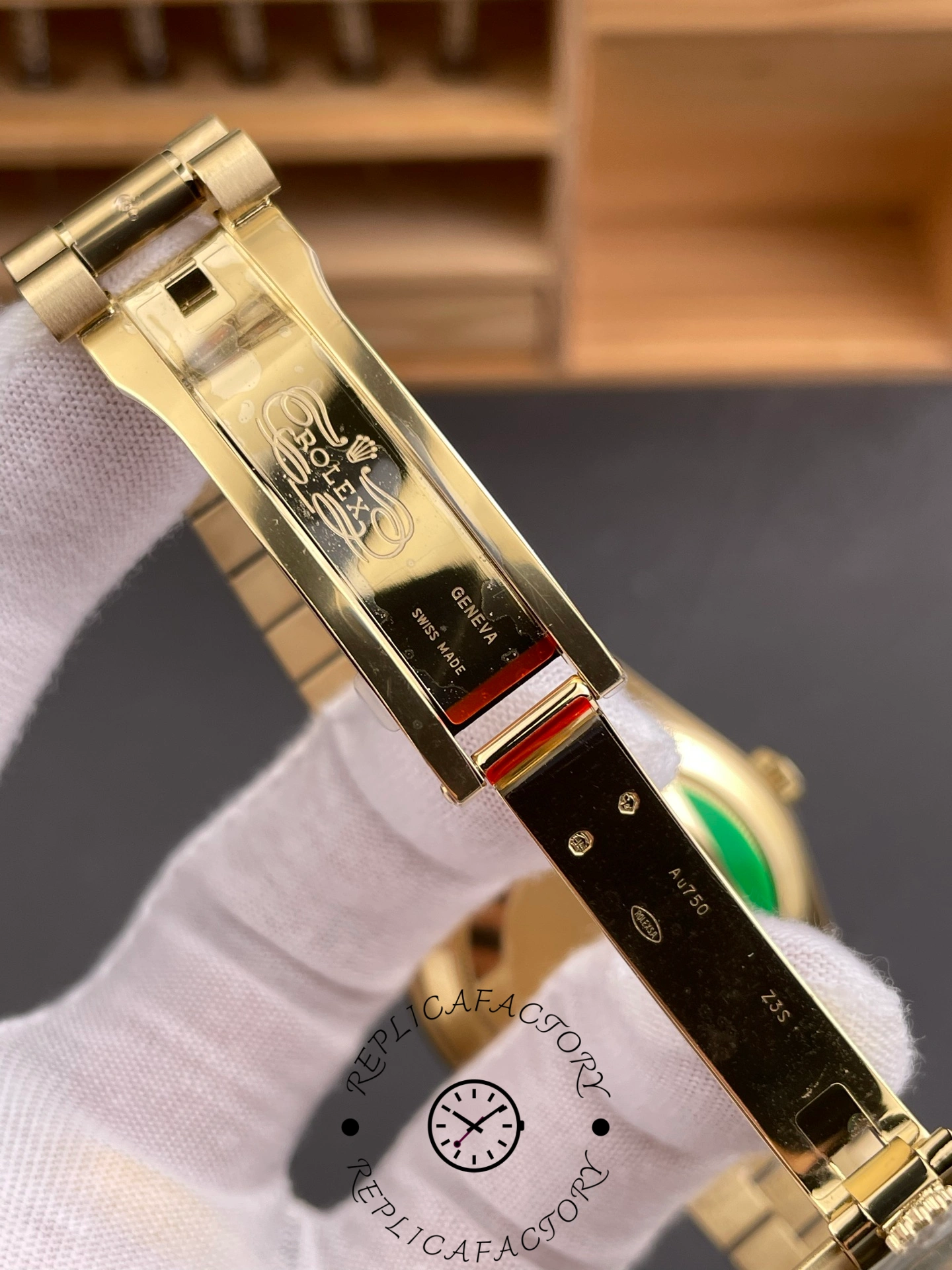 Rolex Day-Date 40 President 228238-0066 Silver Dial