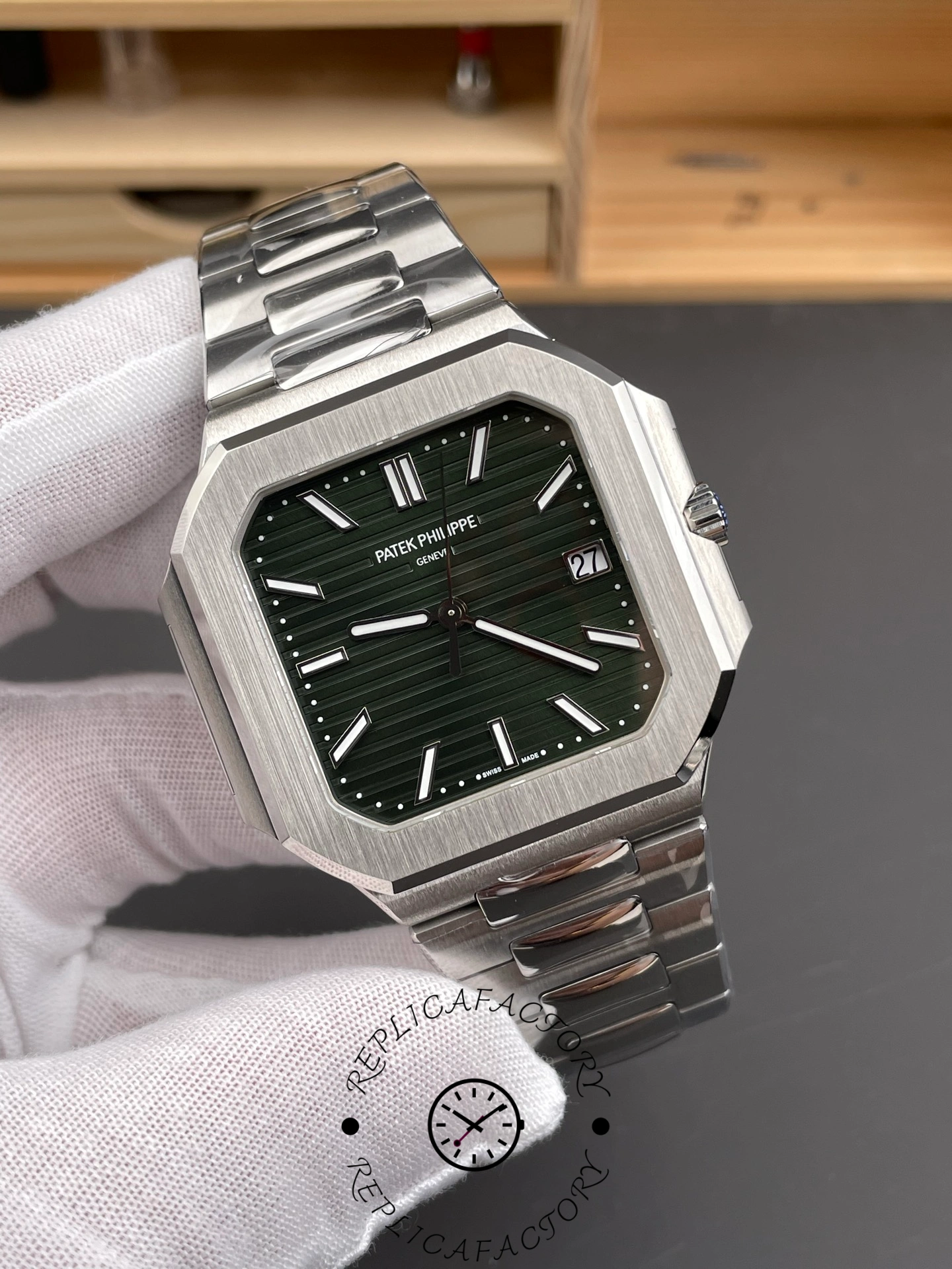 Patek Philippe Cubitus Date Sweep Seconds 5821 1A 001 Men's Watch