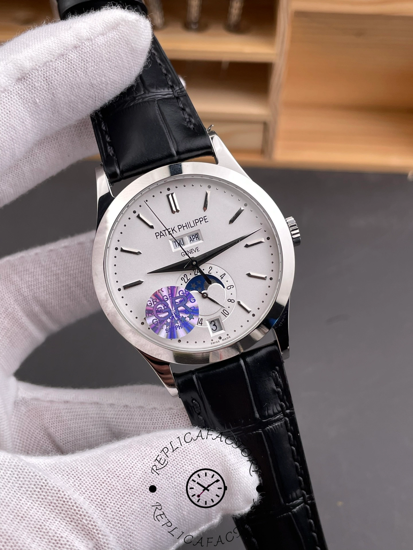 Patek Philippe Complications Annual Calendar 5396G 011