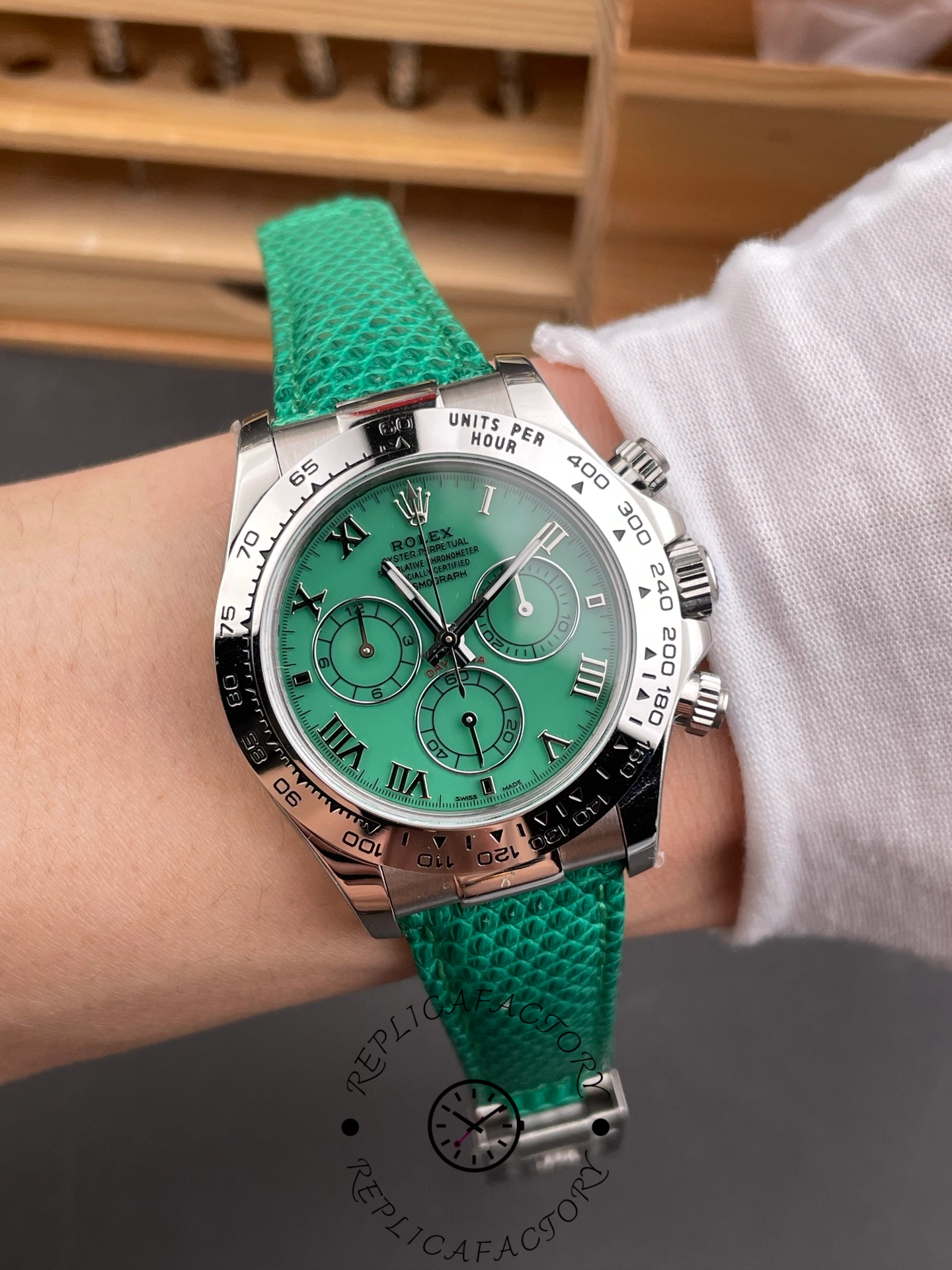 Rolex Daytona 116509 Beach Green Dial 40mm White Gold