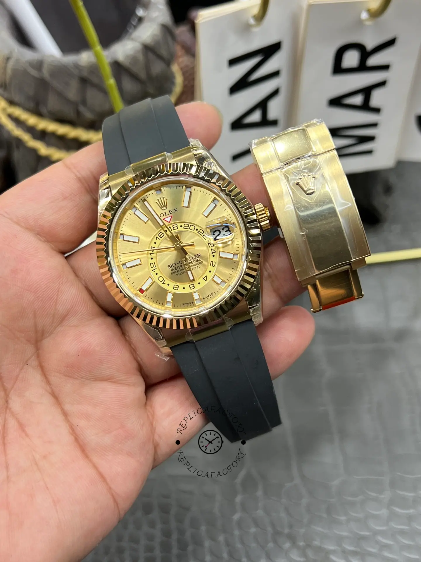 Rolex Sky Dweller m336238 0001 42MM
