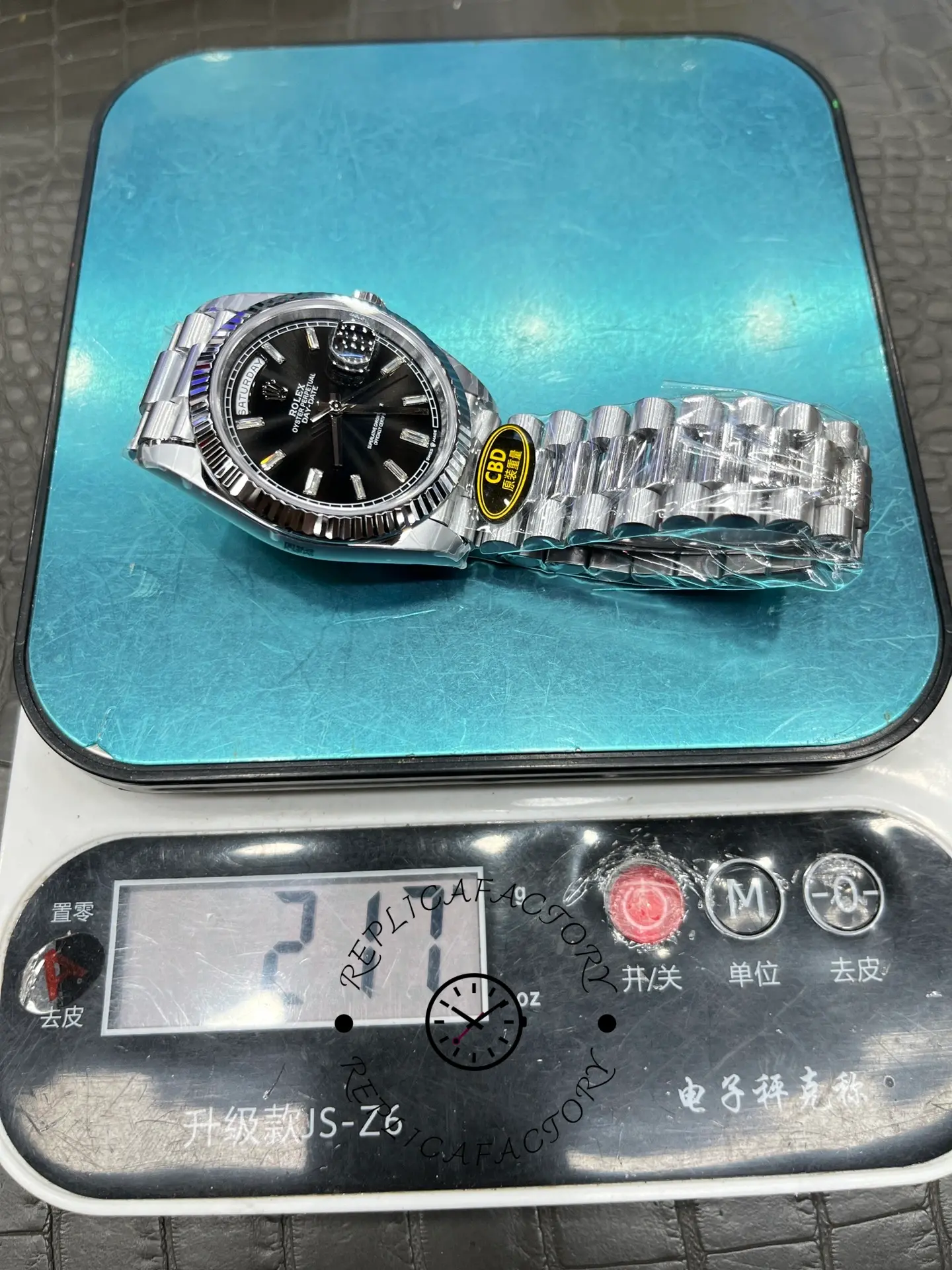 Rolex Day-Date 40mm 228239 0005 Black Diamond Dial Fluted Bezel Mens Replica Watch