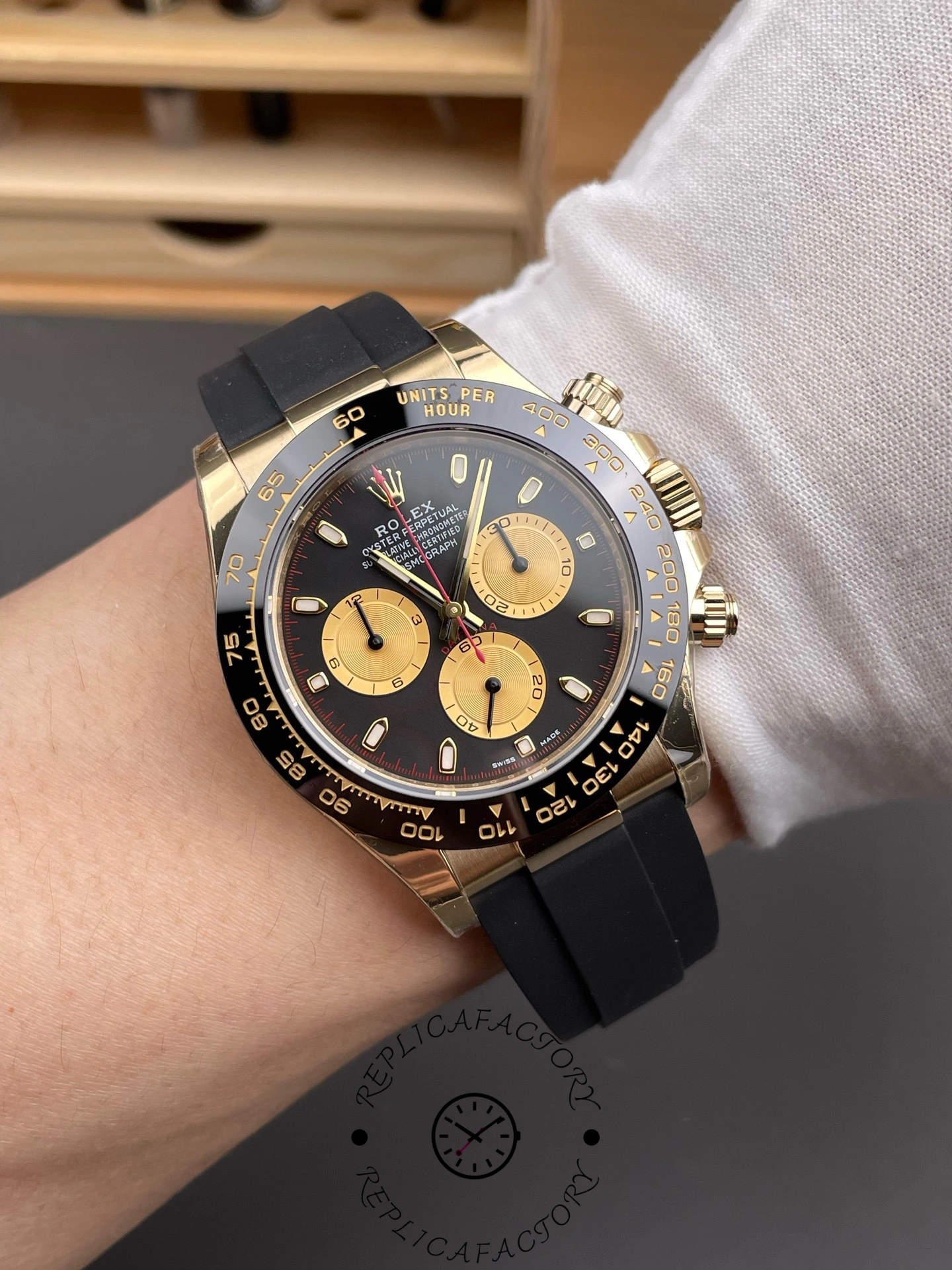 Rolex Daytona 116518LN-0039 Black Dial Rubber strap 40mm Mens Replica Watch