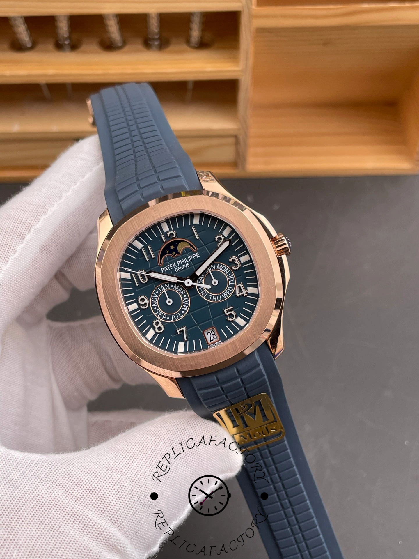 Replica Patek Philippe Aquanaut 5261R-001 Luce Annual Calendar