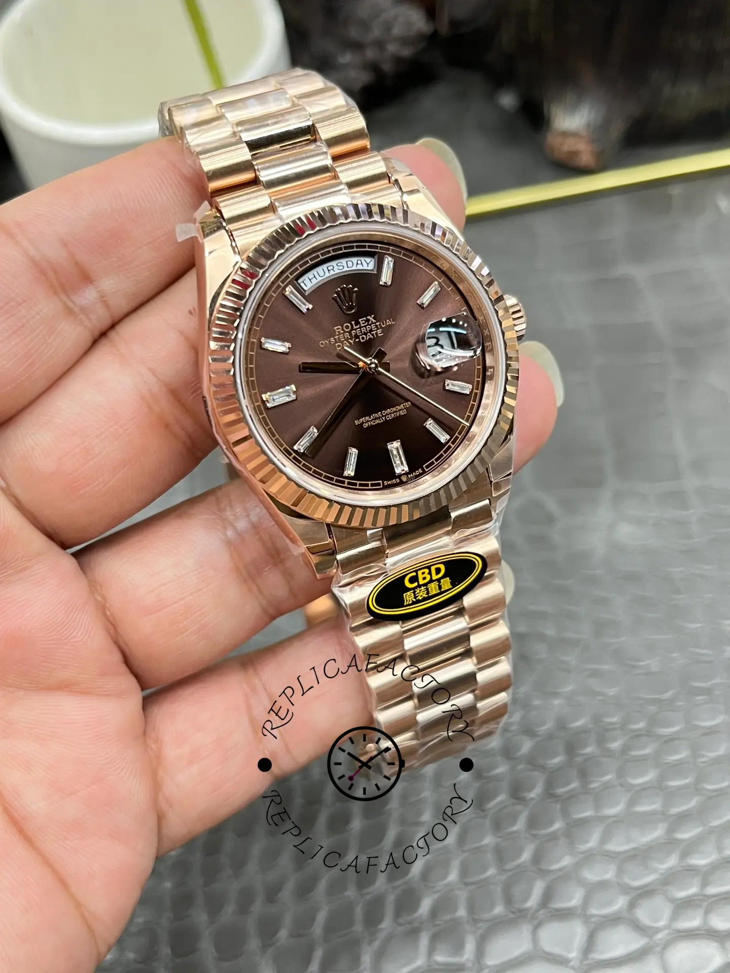 Rolex Day Date 40 18kt Everose Gold Rolex President Chocolate Dial m228235 0003