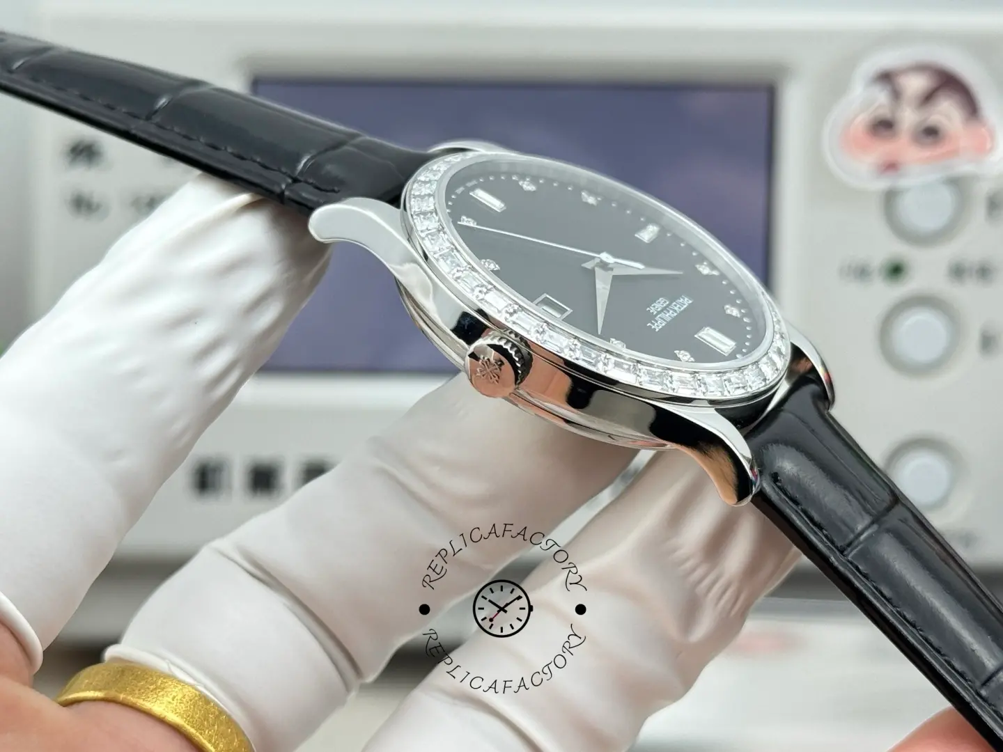 Patek Philippe Calatrava White Date Wheel Diamond-Set 5298P-010 Replica