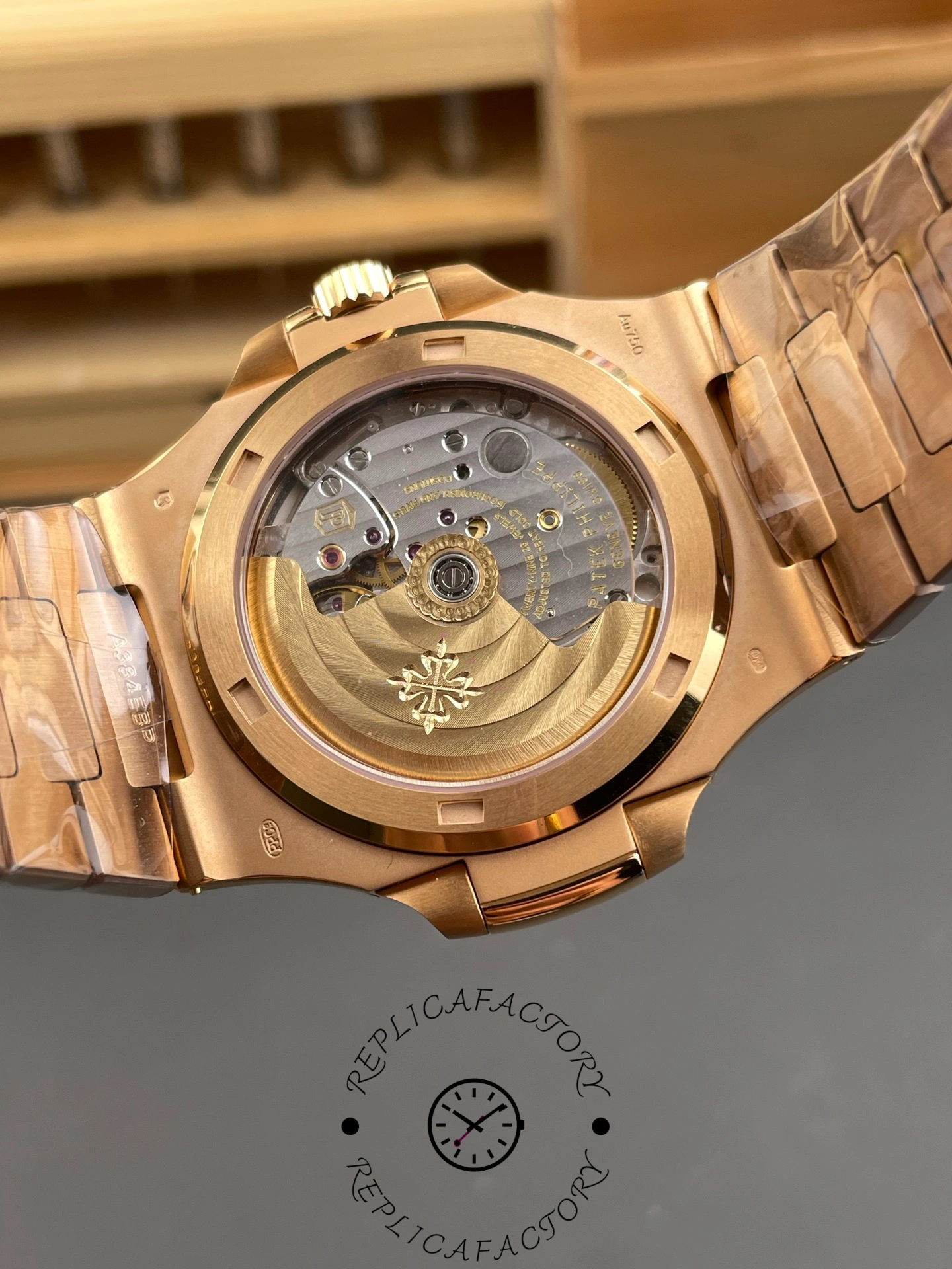 Replica Patek Philippe Nautilus 5711 1R 011 40MM Mens Watch
