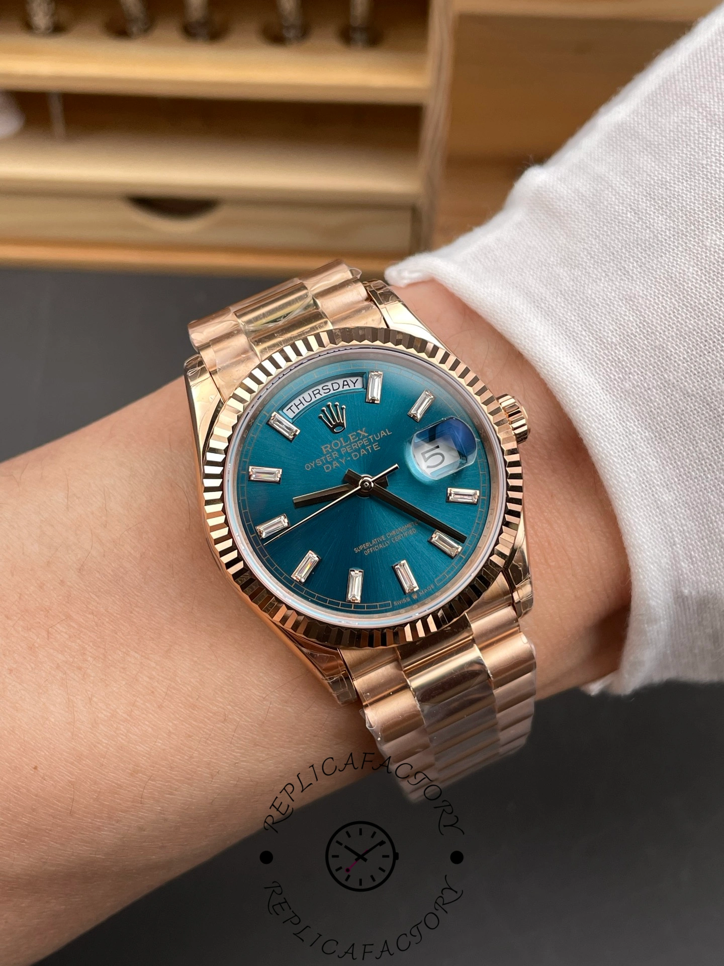 Rolex Day Date Oyster 36 mm Everose Gold Blue Green Dial M128235 0085