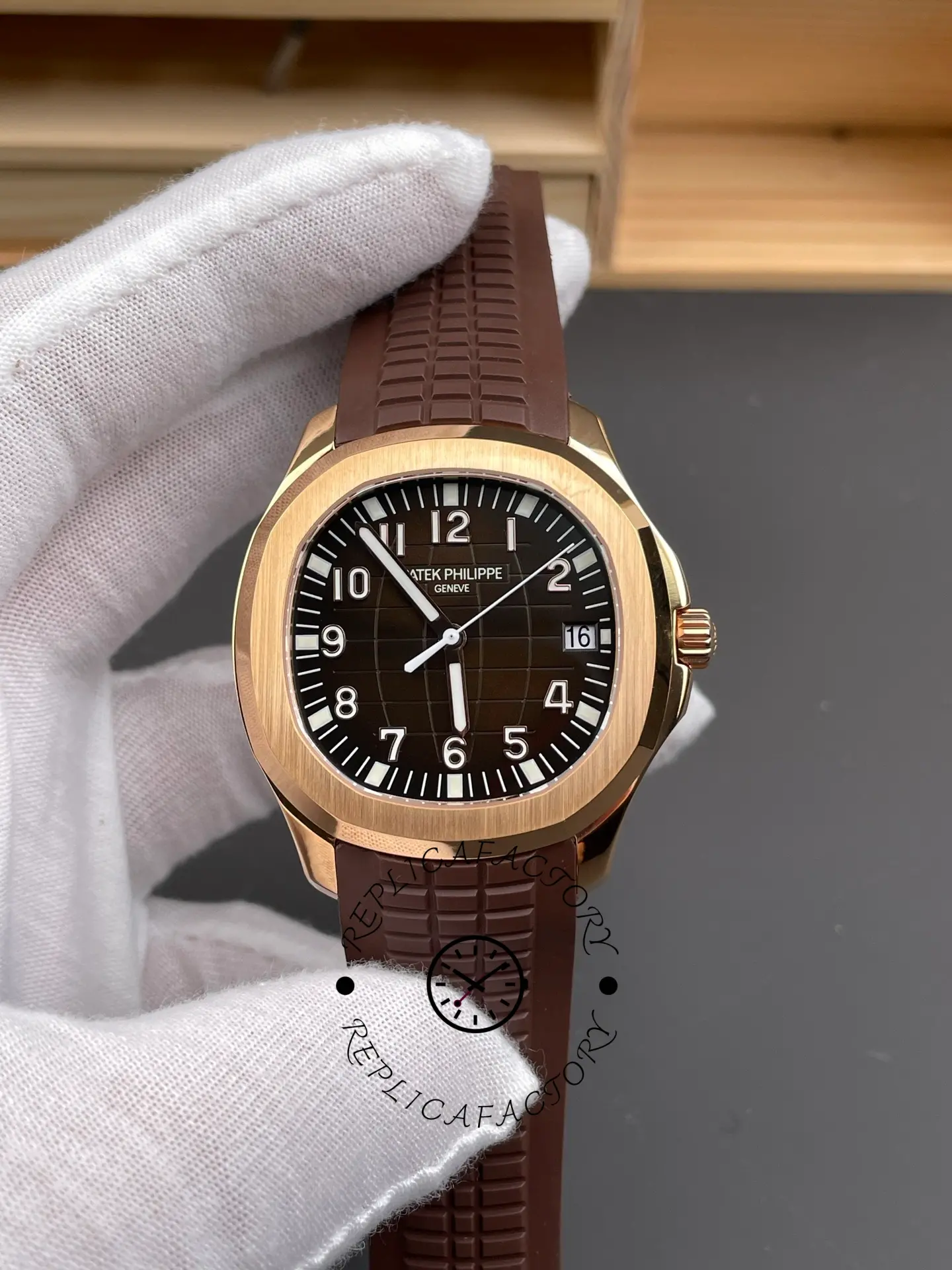 Replica Patek Philippe Aquanaut 5167R 001 40mm Mens Watch