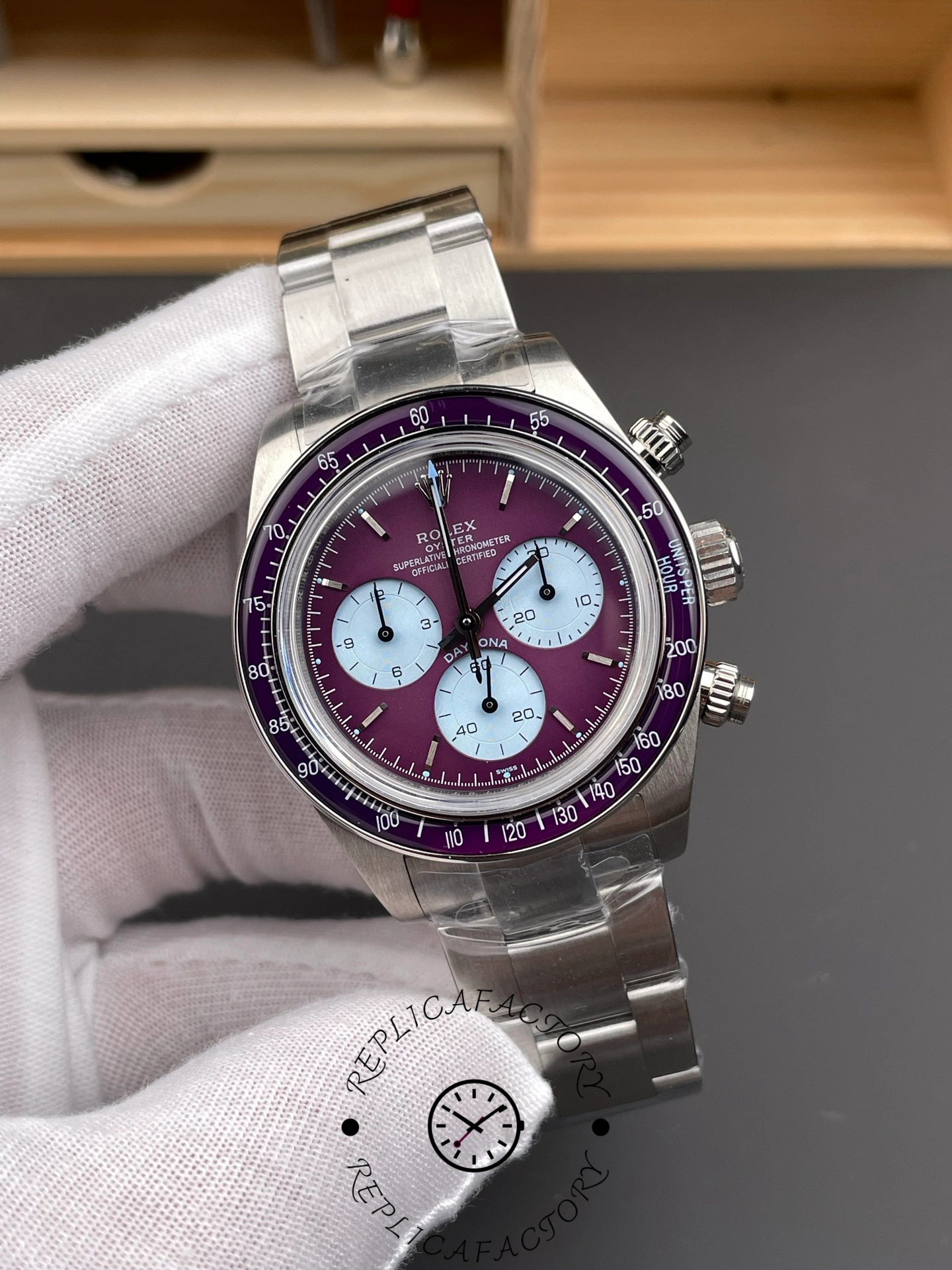 Rolex Daytona Artisans de Genève Customized 40mm Burgundy Purple dial Mens Watch