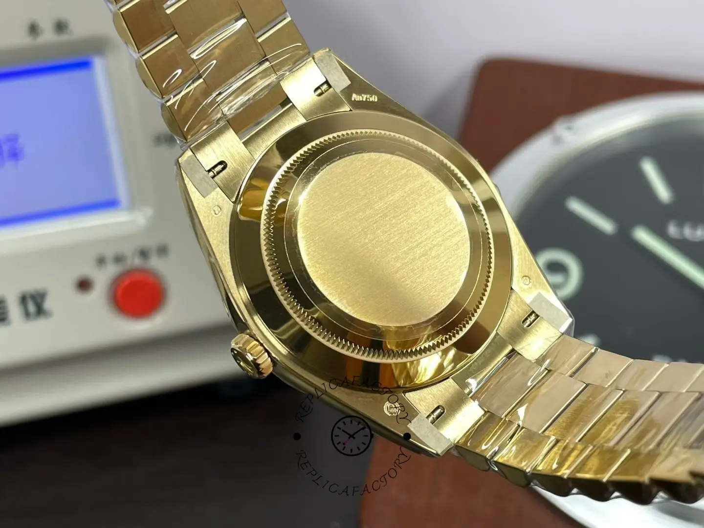 Rolex Day Date Oyster 40 mm Yellow Gold President Mother of Pearl Diamond Dial M228238 0071