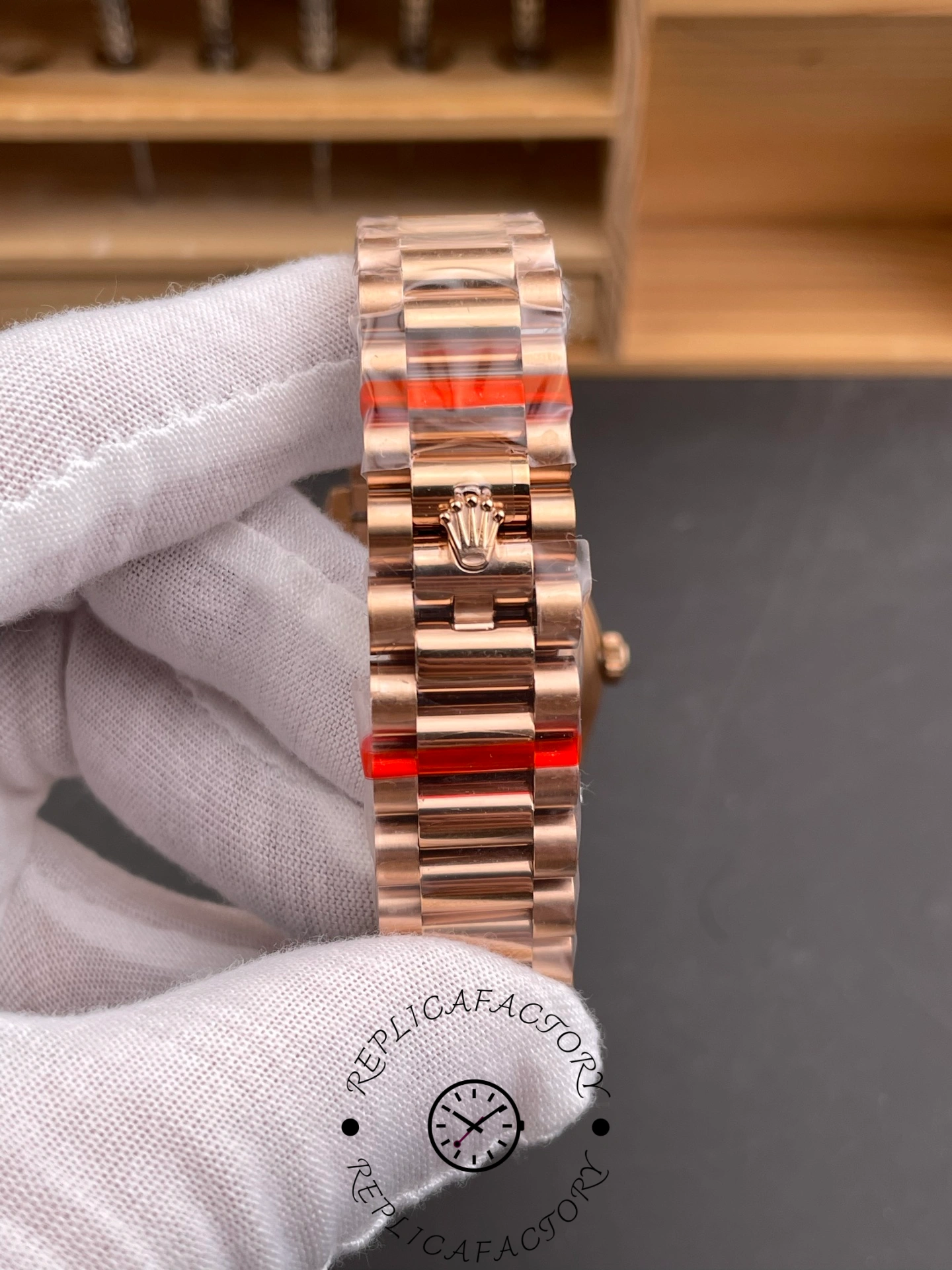 Rolex Day-Date 218235 Diamonds and Rubies Black Dial Rose Gold 41MM Mens Replica Watch