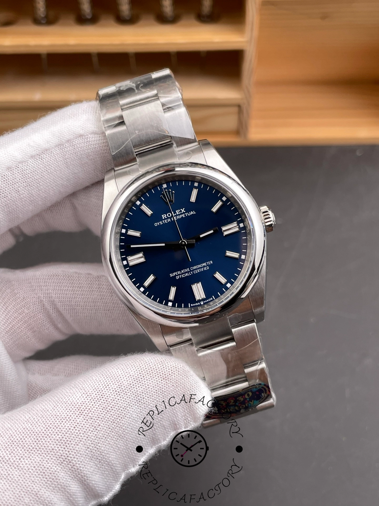 Rolex Oyster Perpetual 36 Oystersteel M126000 0015