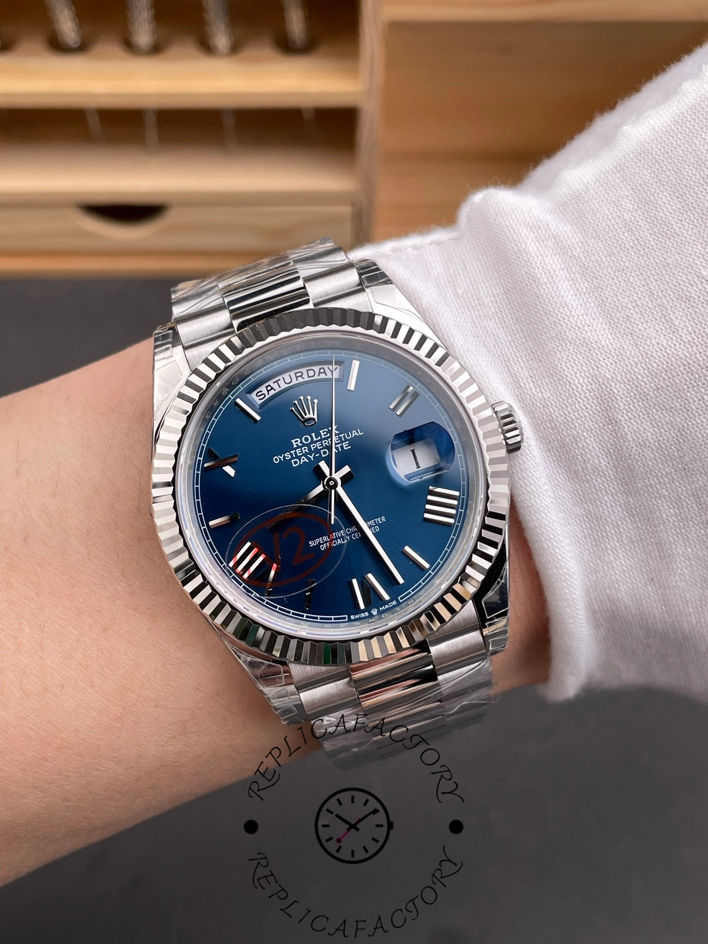 Rolex Day-Date 228239 Blue Roman Dial Fluted Bezel 40mm Mens Replica Watch