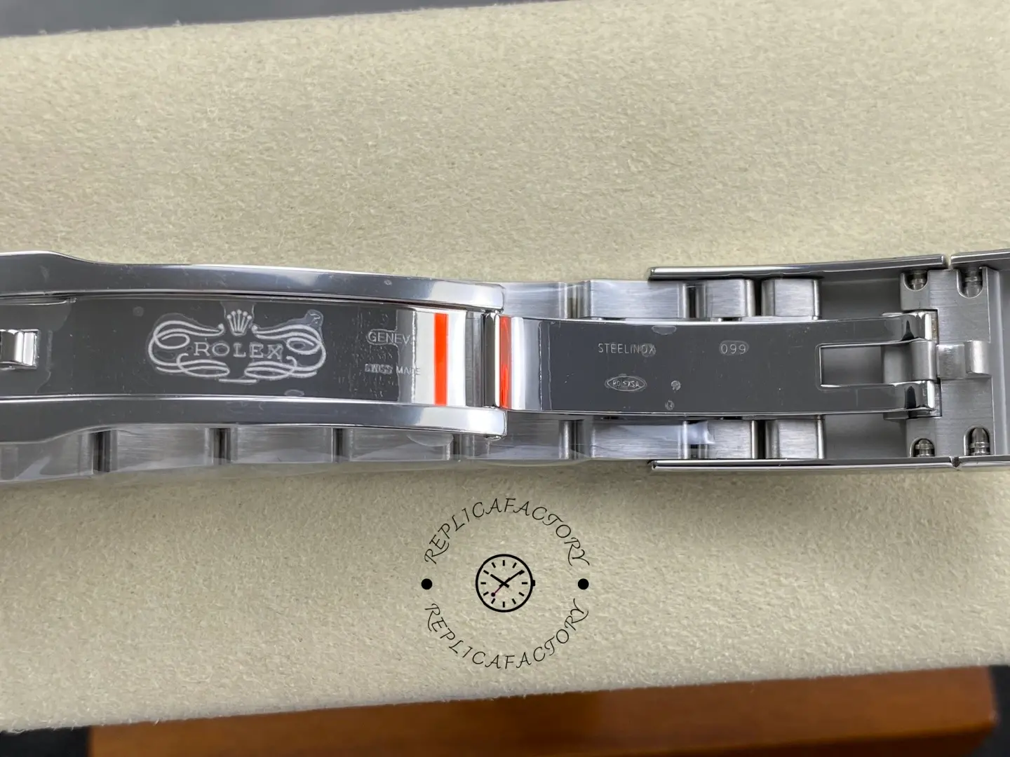 Rolex Oyster Perpetual 41 Silver Dial Steel M124300 0001 Men's Watch