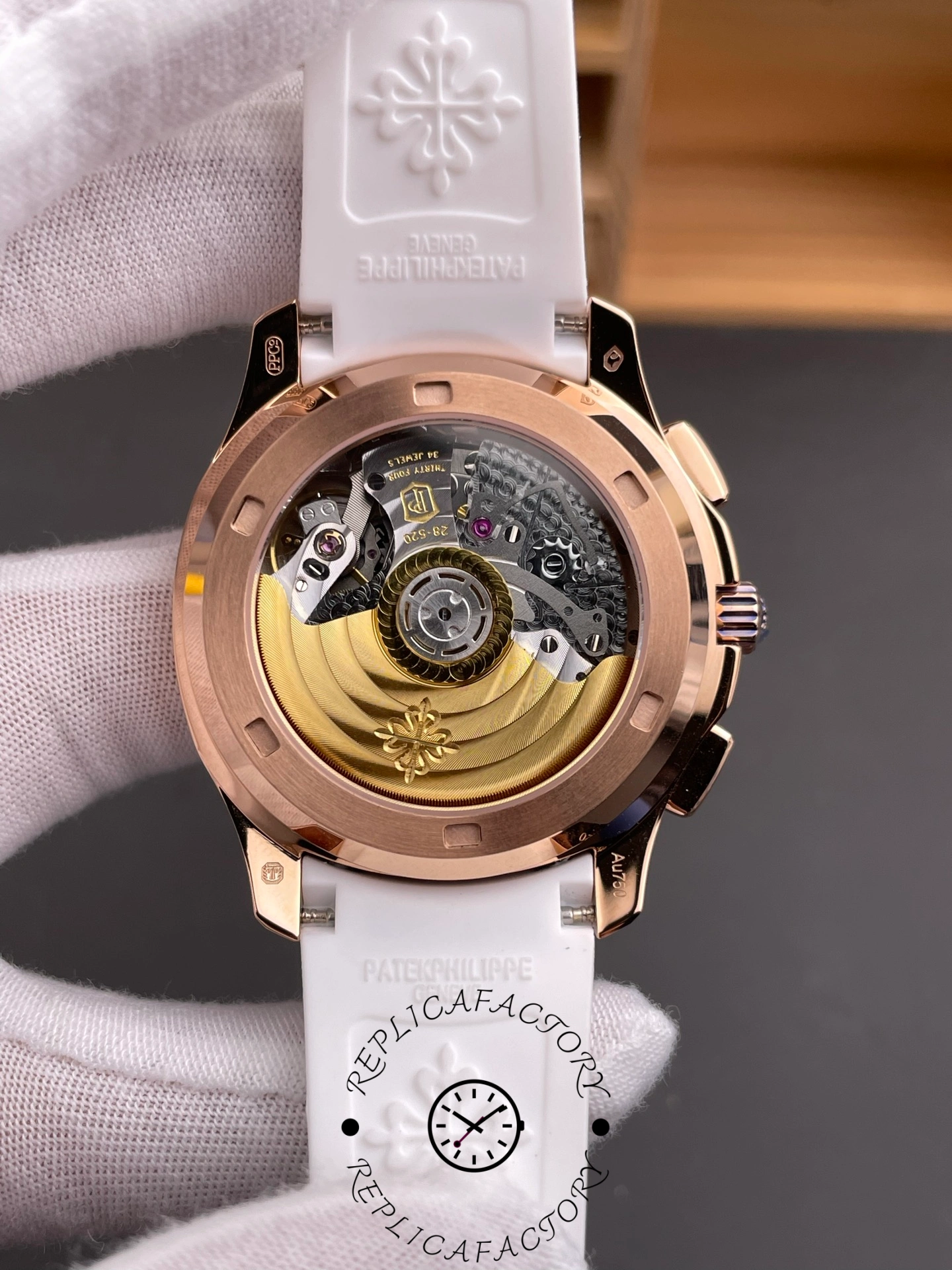 Patek Philippe Aquanaut 7968-300R-001 39.9mm