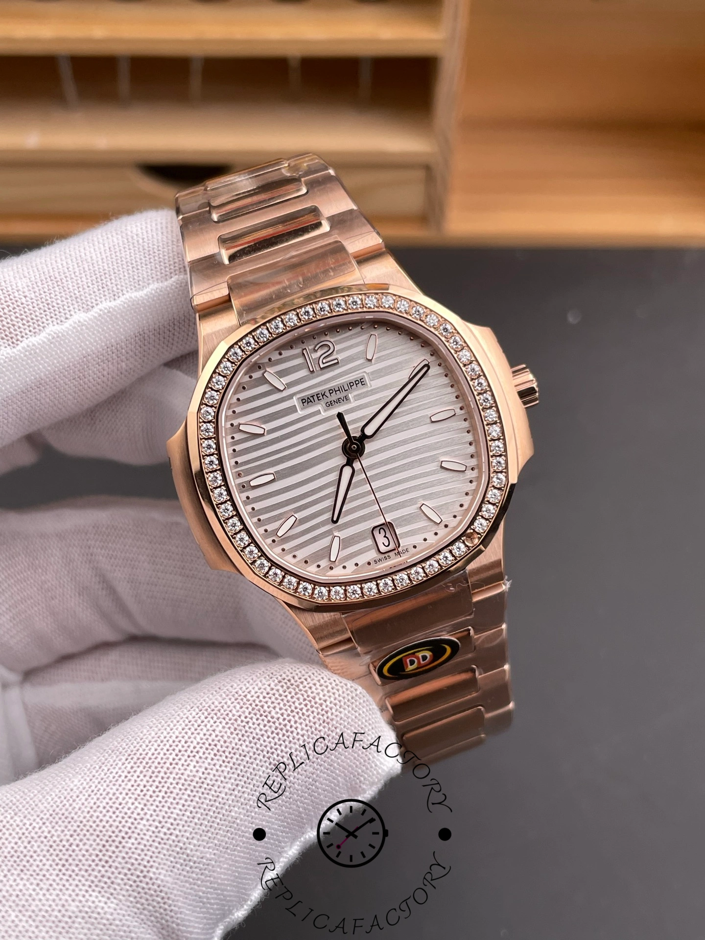 Replica Patek Philippe Nautilus 7118 1200R 001 Watch