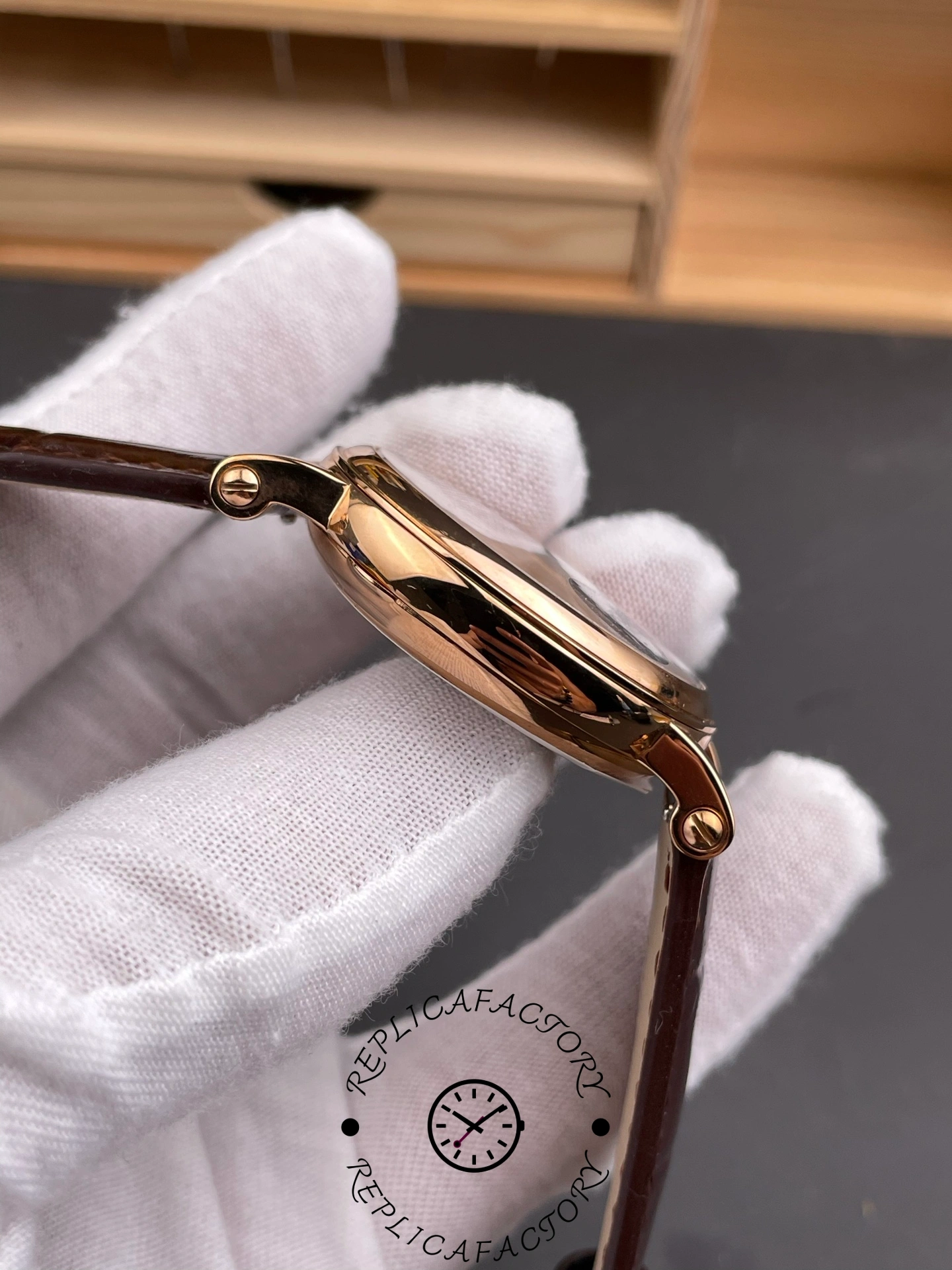 Patek Philippe Calatrava 5153R-001 Date Black Dial 38mm