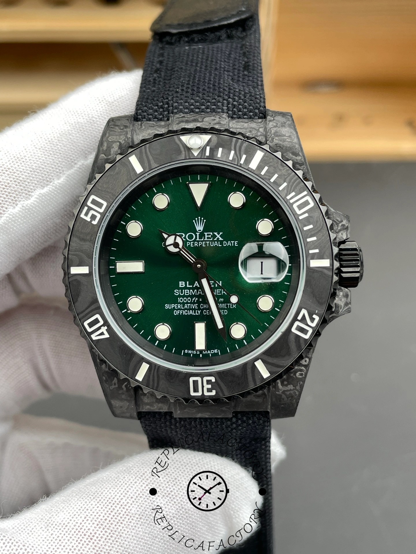 Rolex Submariner DiW Edition Green Dial Black Case 40mm