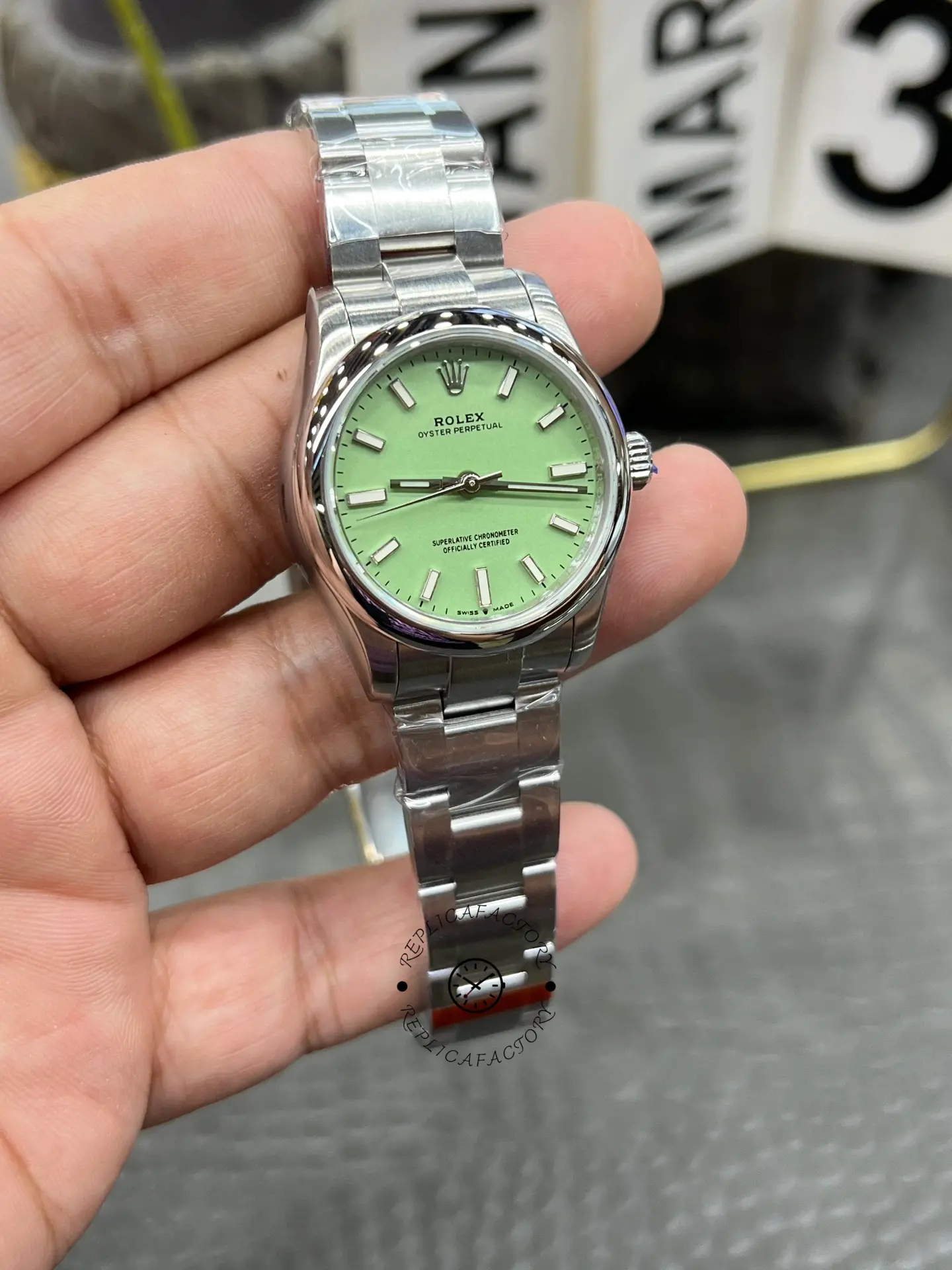 Rolex Oyster Perpetual Replica 31mm 277200-0012 Pistachio-Green Dial