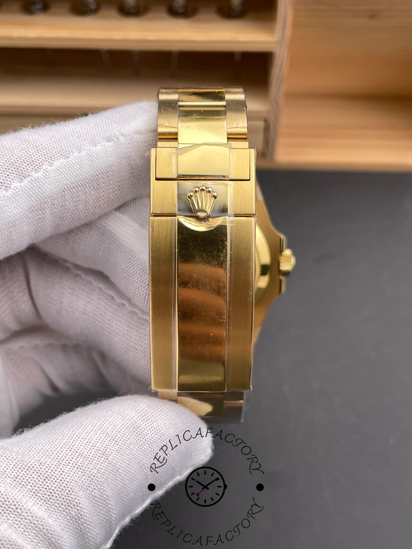 Rolex Submariner 126618LB Yellow Gold Blue Dial 41mm Mens Replica Watch