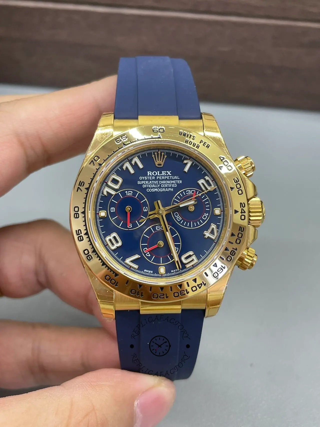 Rolex Cosmograph Daytona Yellow Gold Case Blue Dial 116518 Men's Watch