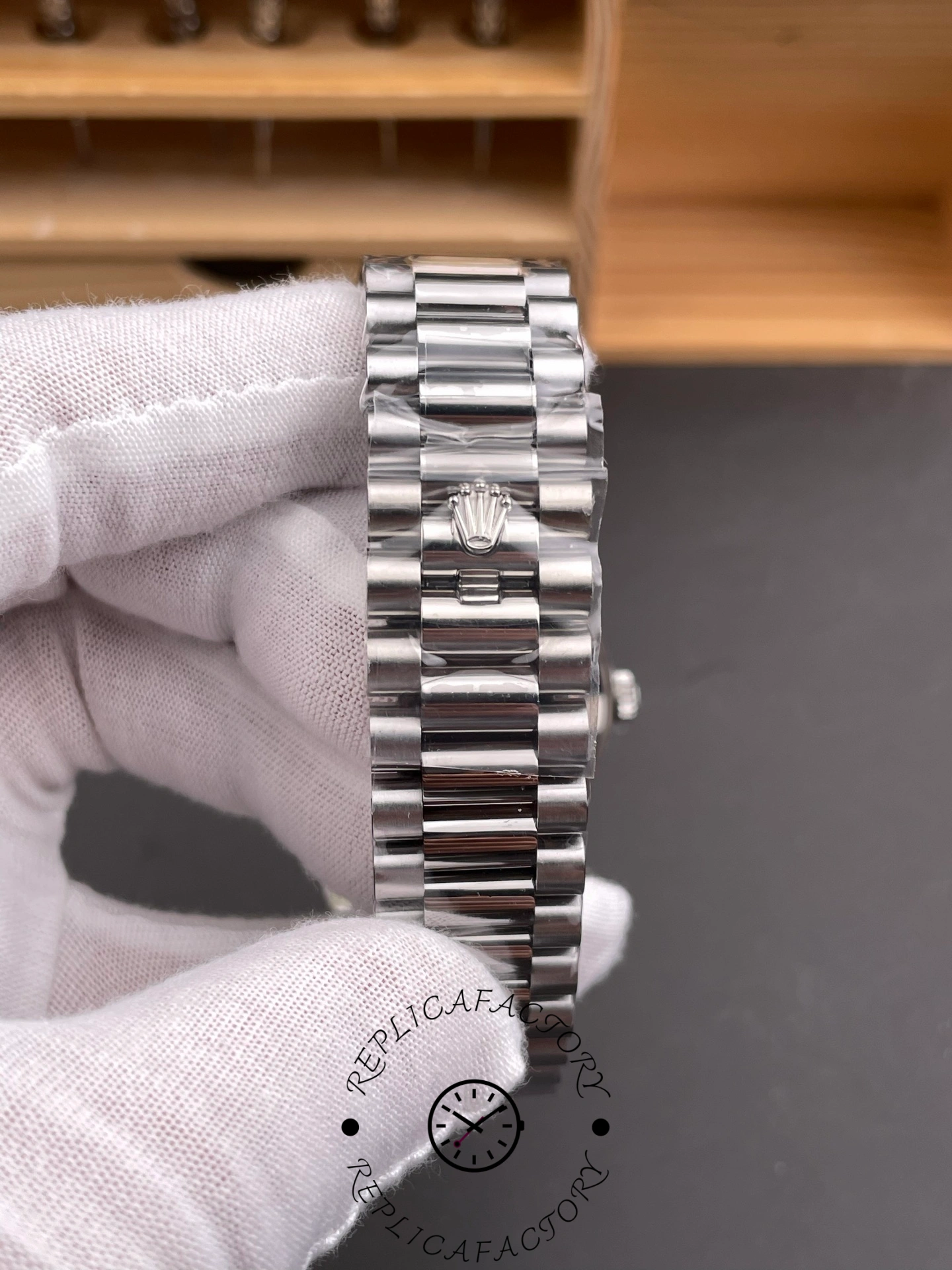 Rolex Day-Date 40 Pearl Diamond Dial M228239-0078