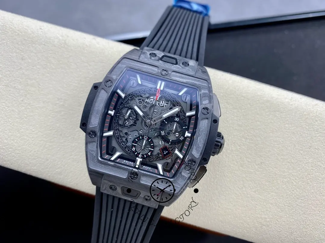 The pillow showcases the overall fit and strap comfort of the Hublot 642.CI.0170.RX.