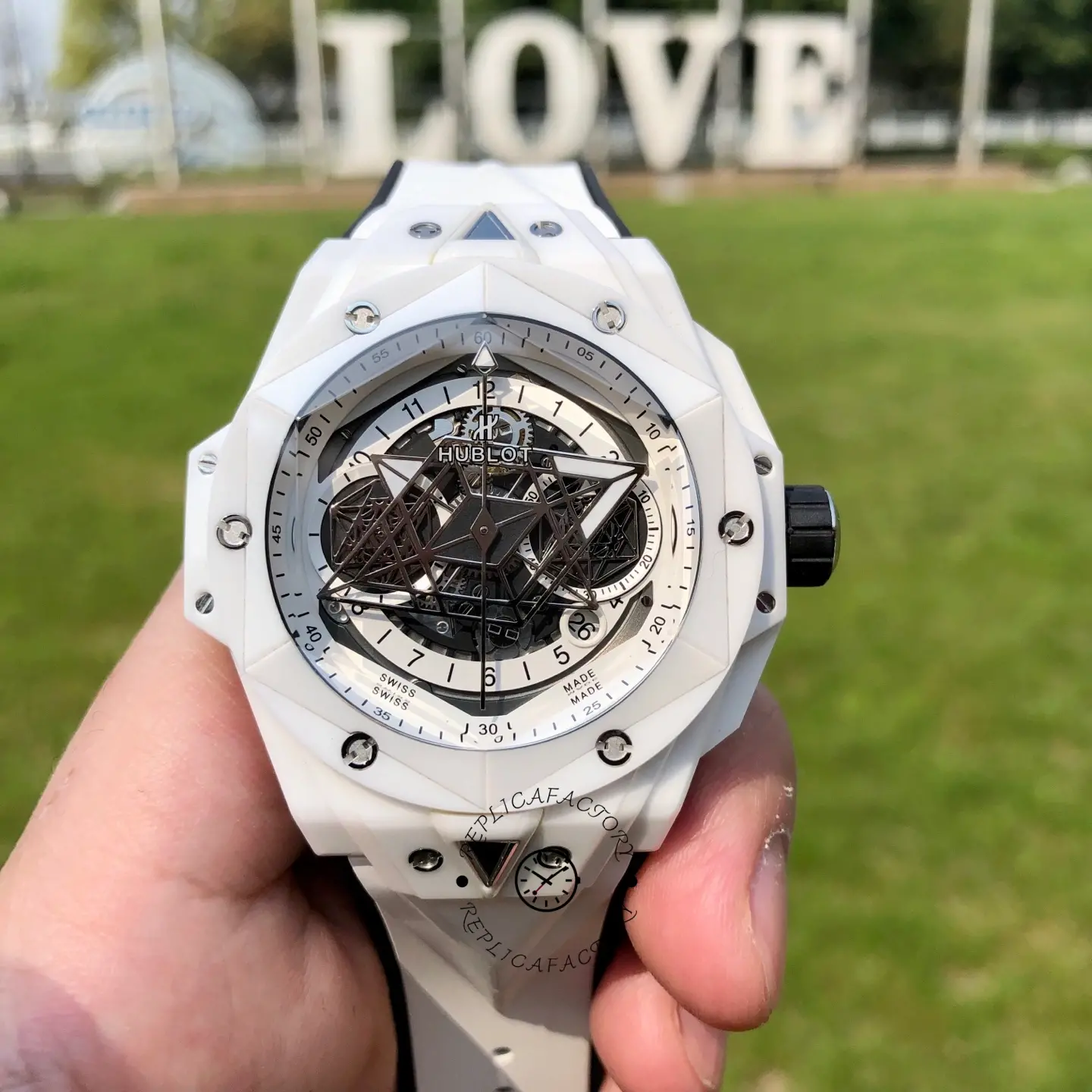 Replica Hublot Big Bang Sang Bleu 418.HX.2001.RX.MXM21 Automatic Ceramic