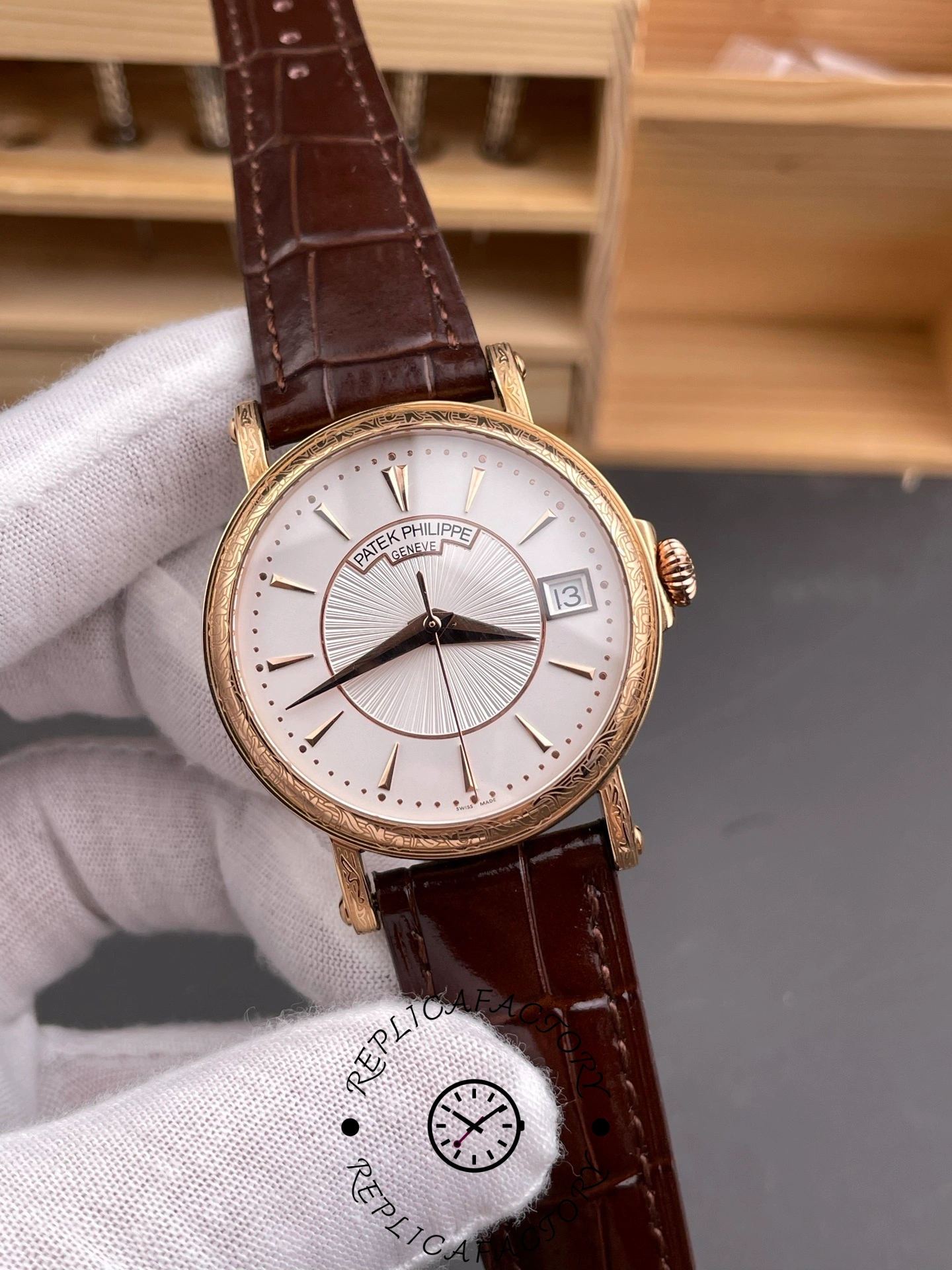 Patek Philippe Calatrava 5153R-001 Date Black Dial 38mm