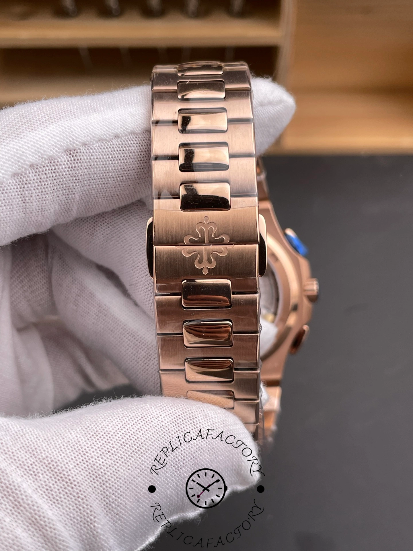 Patek Philippe 5990/1R-001 1:1 Clone Nautilus Blue Dial Watch