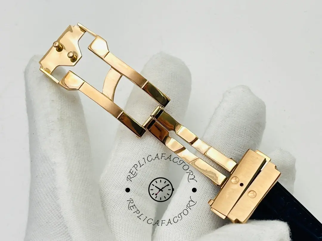 Hublot Classic Fusion 542.OX.1181.LR.1704 clasp close-up, folding buckle hardware finish.