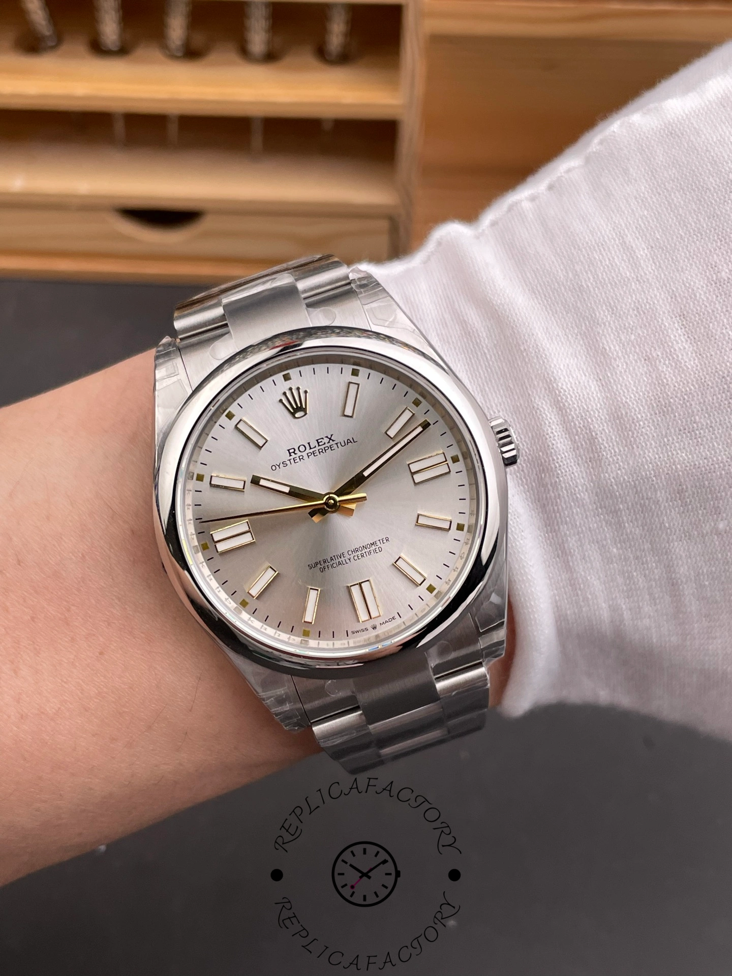 Rolex Oyster Perpetual 41 Silver Dial Steel M124300 0001 Men's Watch