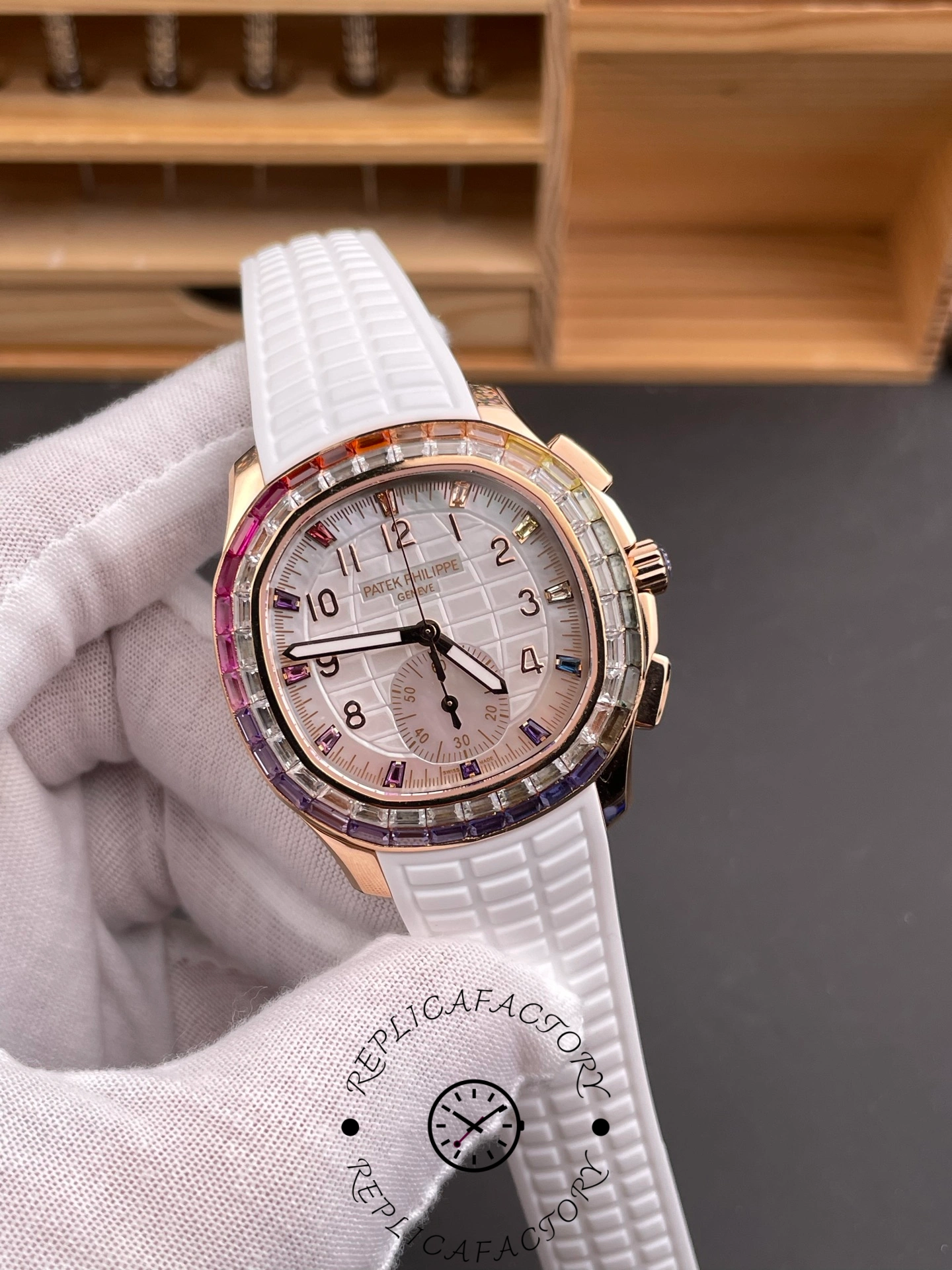 Patek Philippe Aquanaut 7968-300R-001 39.9mm