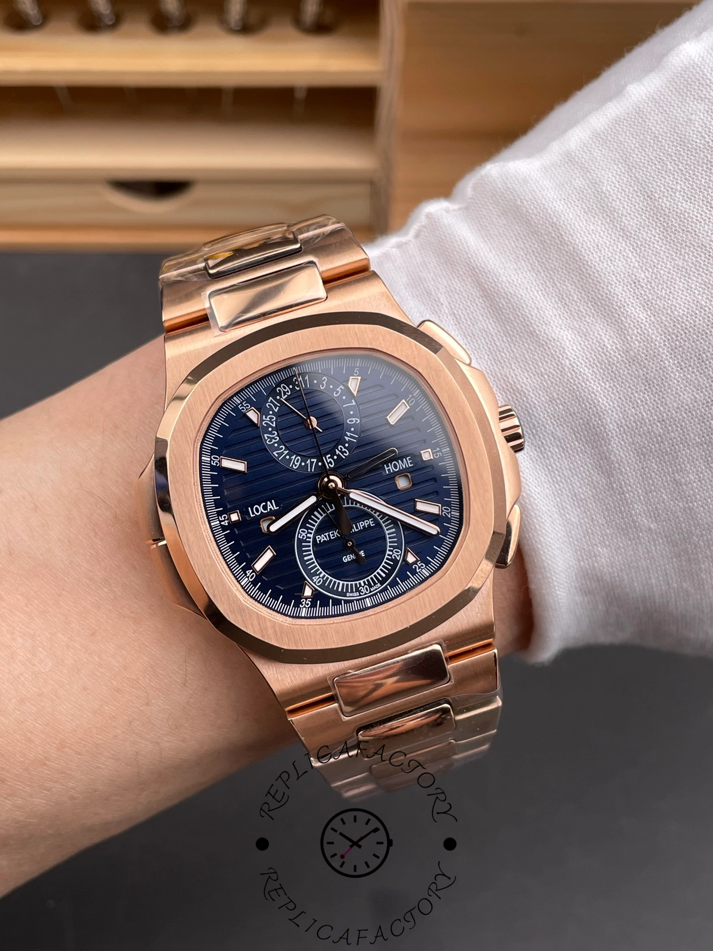 Patek Philippe 5990/1R-001 1:1 Clone Nautilus Blue Dial Watch