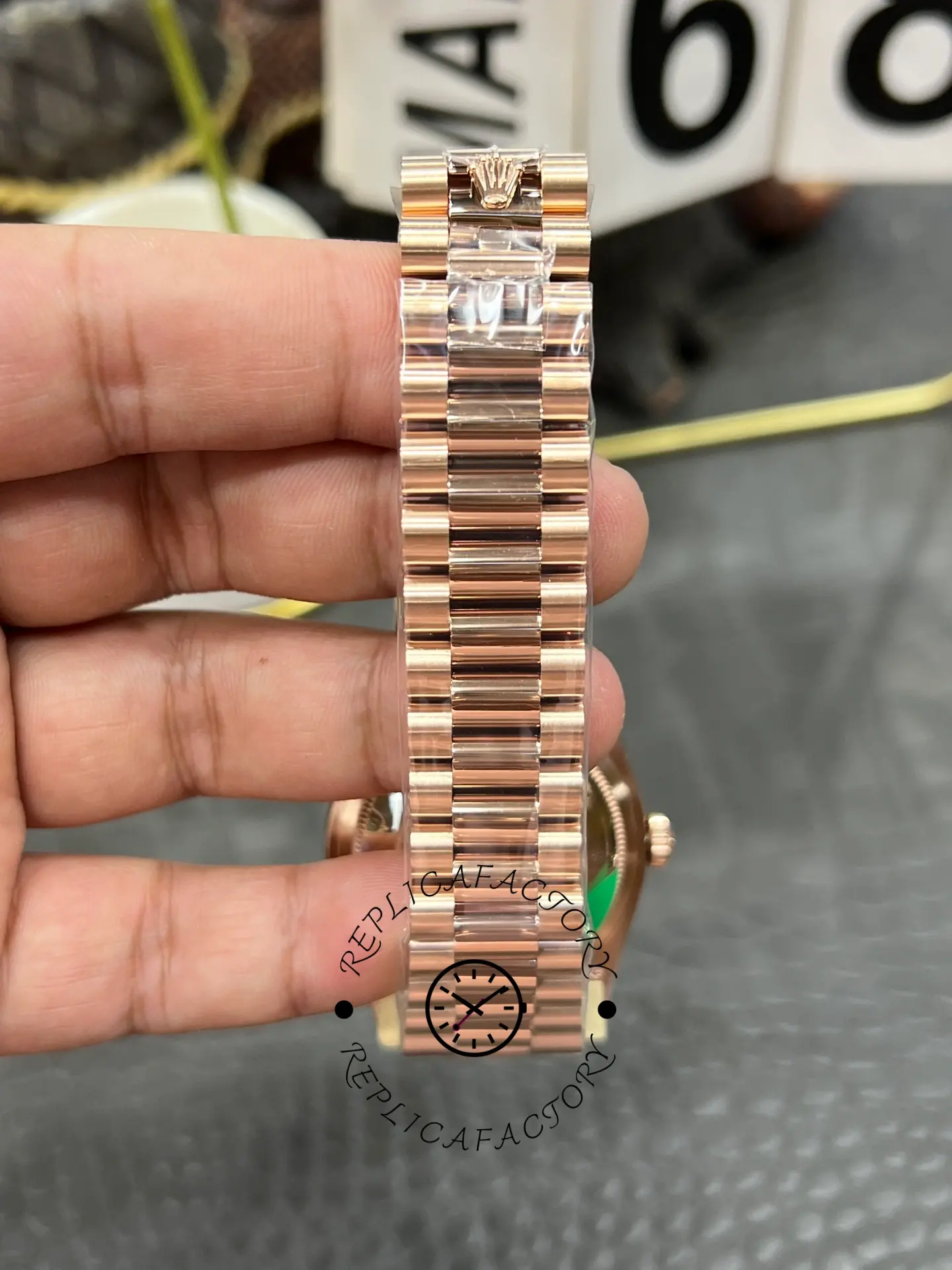 Rolex Day Date Oyster 36 mm Everose Gold Diamonds Bezel M128345RBR 0068