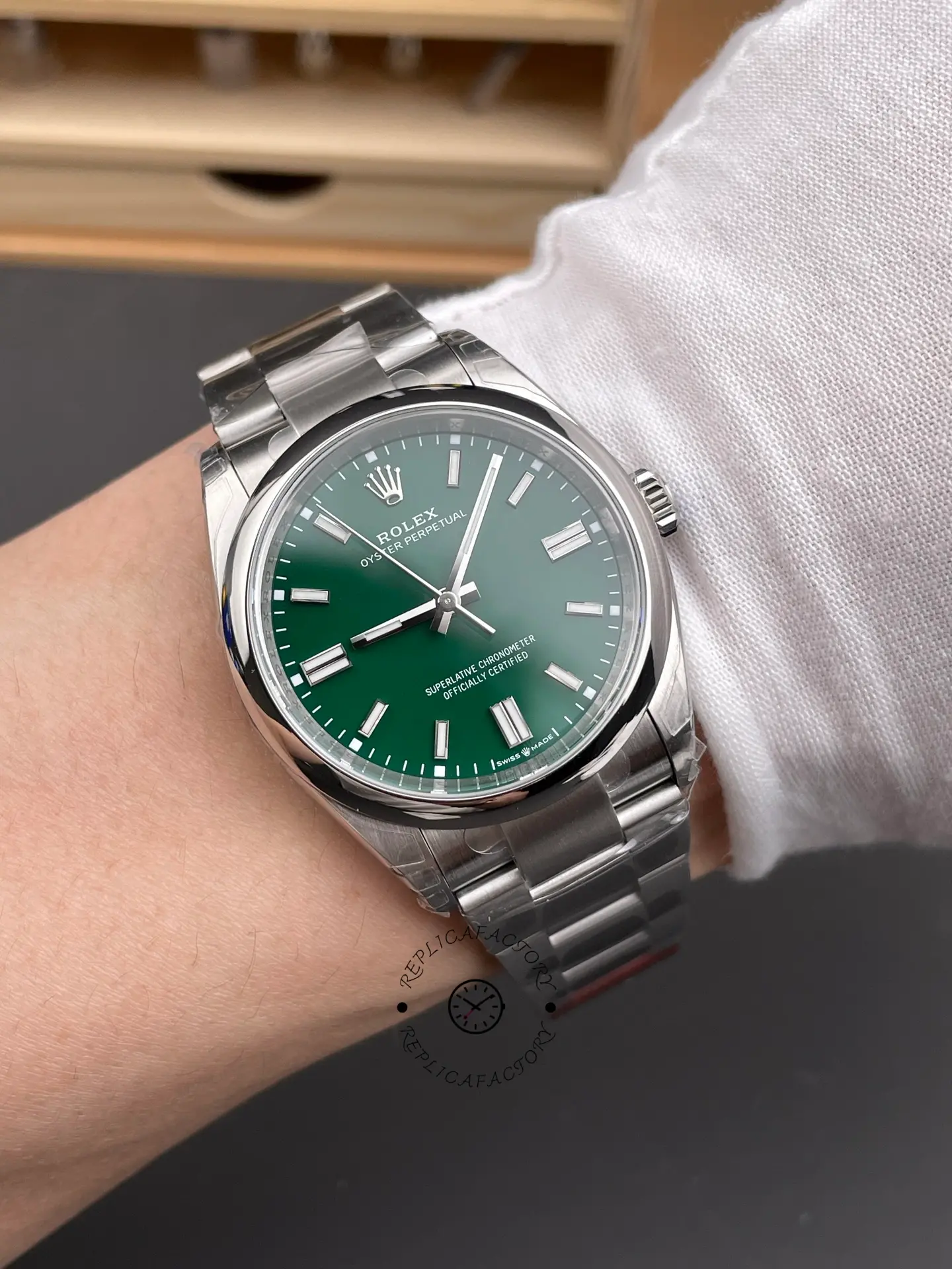 Rolex Oyster Perpetual 36mm 126000 Green Dial