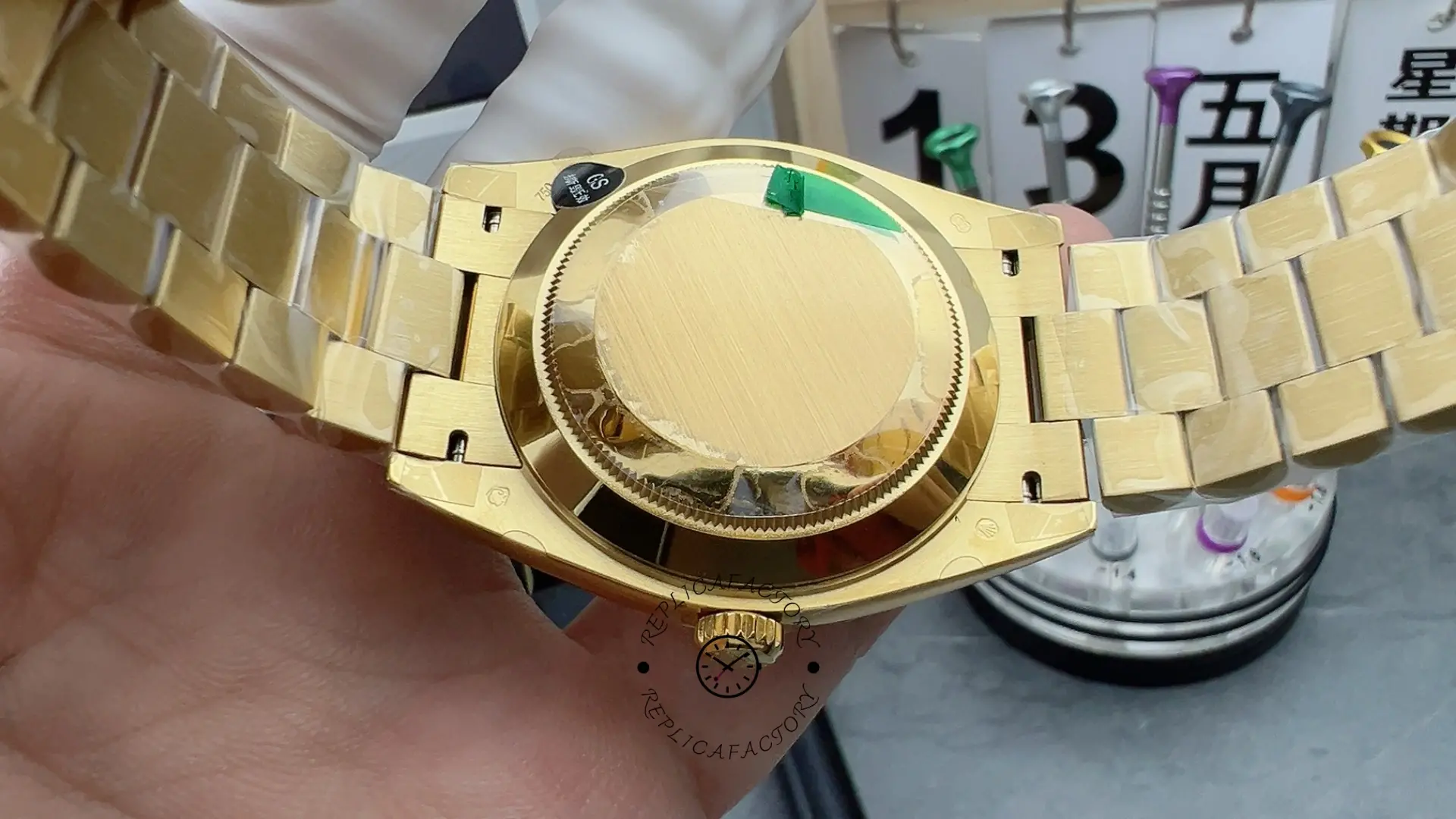 Replica Rolex Day-Date Diamond-Paved Dial 228398TBR-0036 40 Yellow Gold