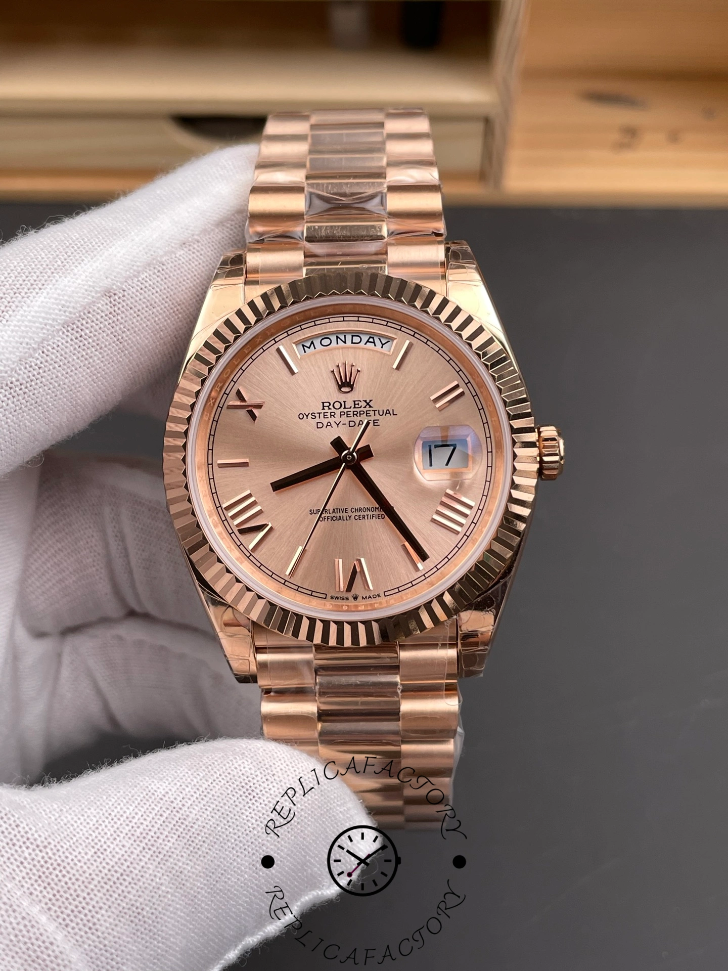 Rolex Day-Date 228235 Sundust Roman Numeral Dial Fluted Bezel 40mm Mens Replica Watch